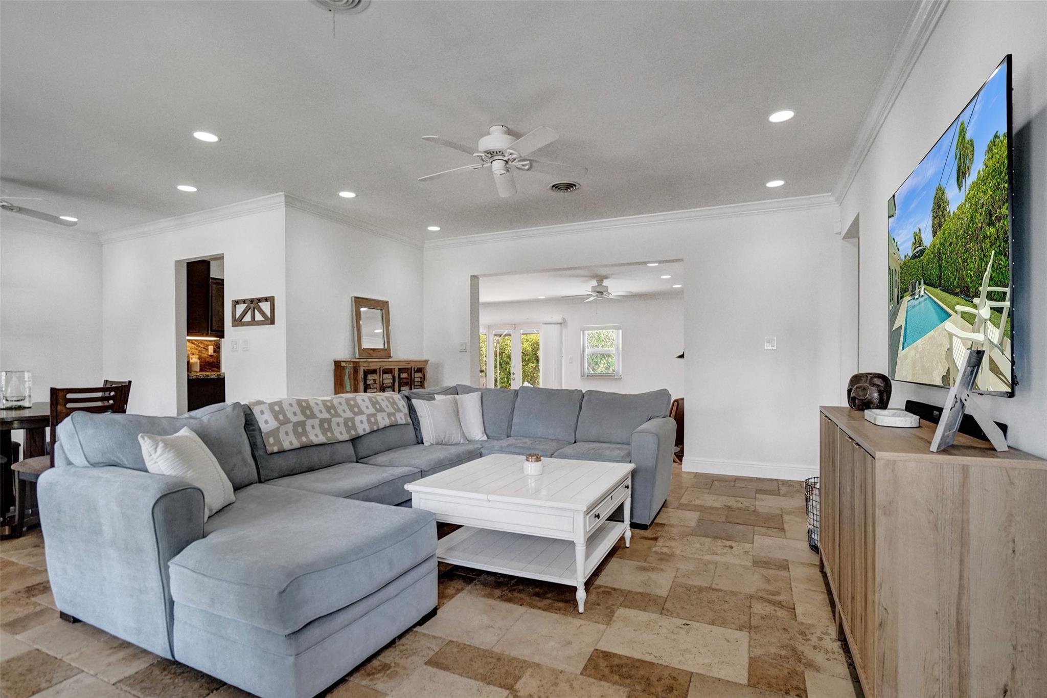 2185 NE 61st Ct Fort Lauderdale, FL 33308