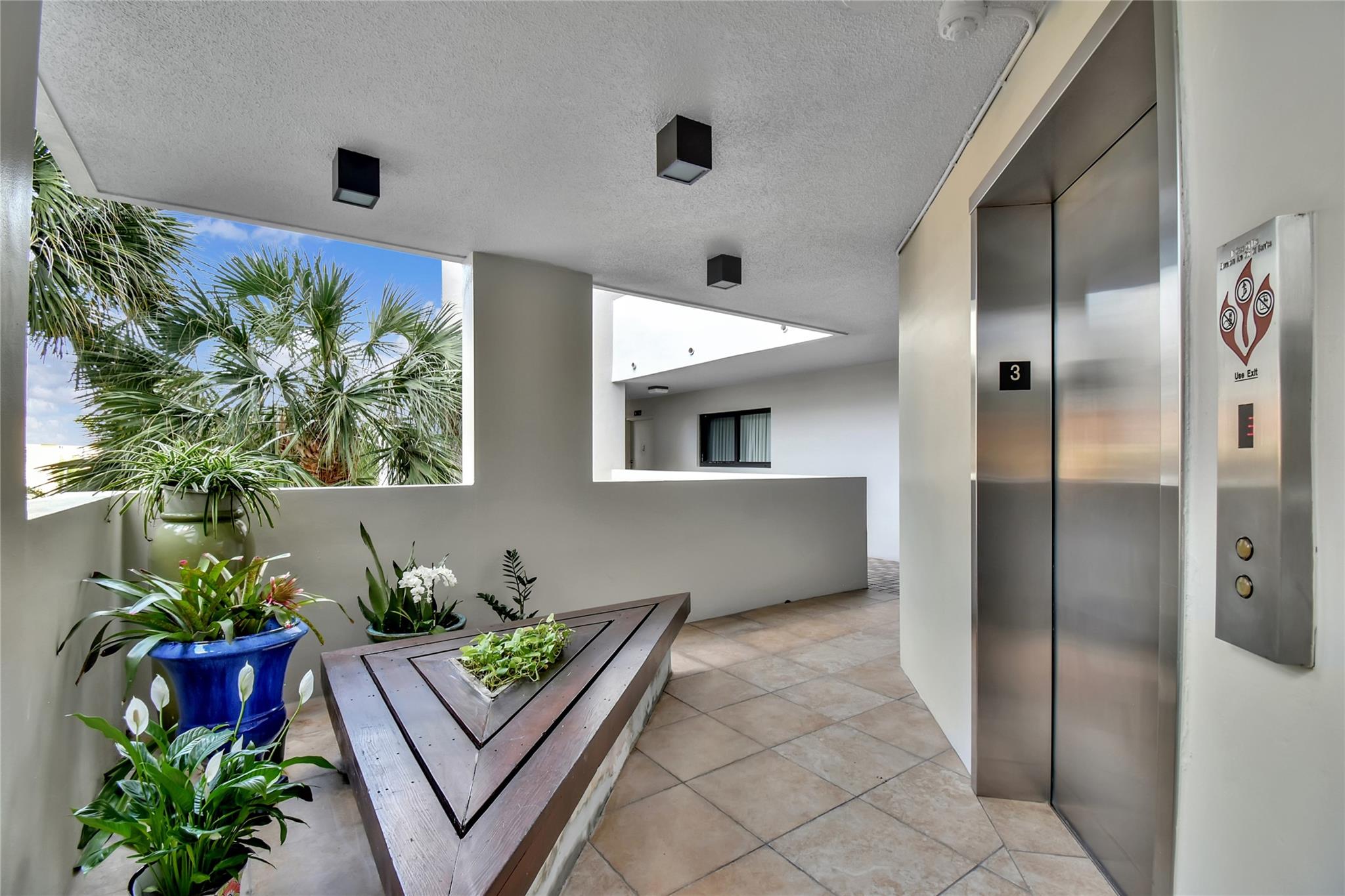 4201 N Ocean Dr #301 Hollywood, FL 33019