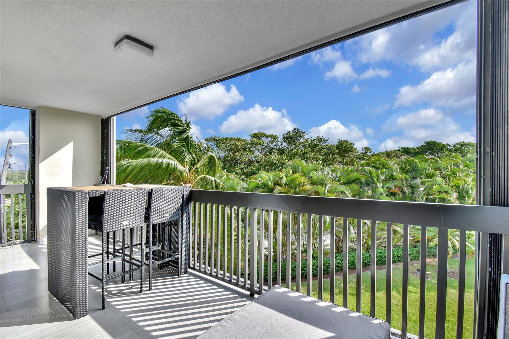 4201 N Ocean Dr #301 Hollywood, FL 33019