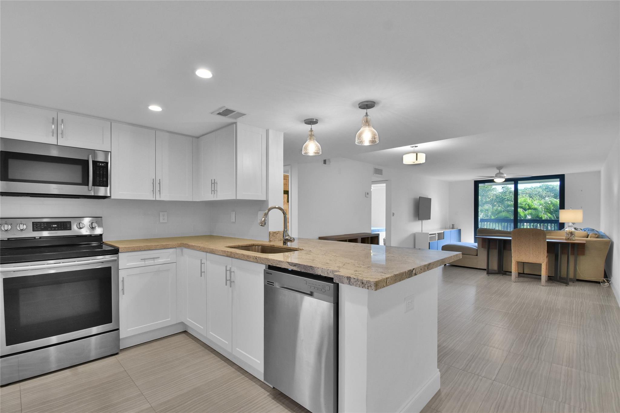 4201 N Ocean Dr #301 Hollywood, FL 33019