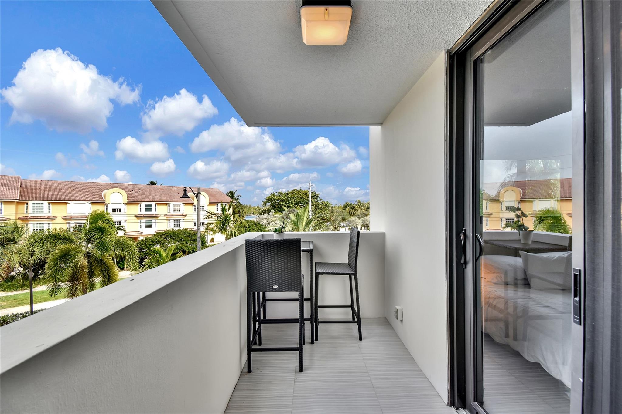 4201 N Ocean Dr #301 Hollywood, FL 33019