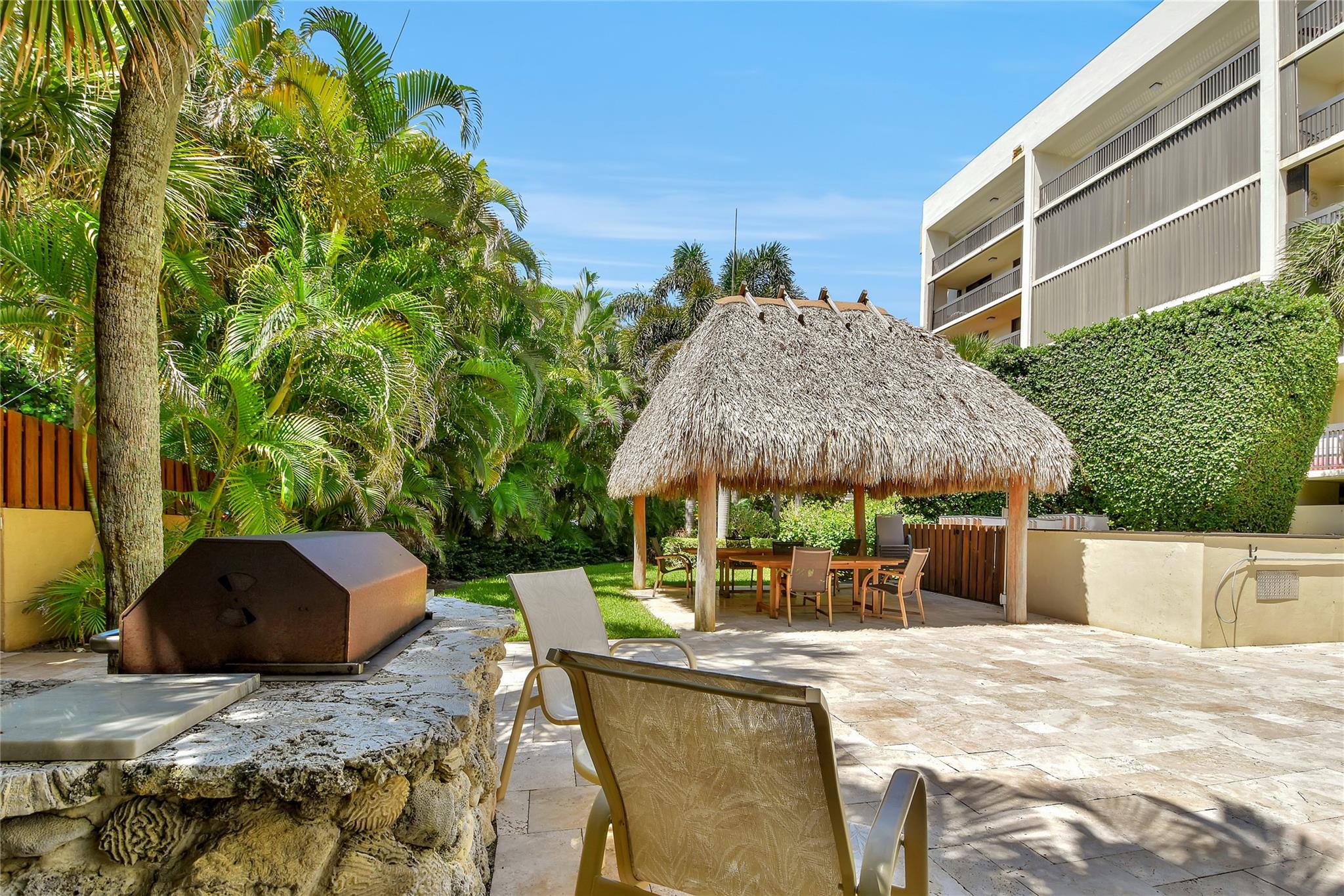 4201 N Ocean Dr #301 Hollywood, FL 33019