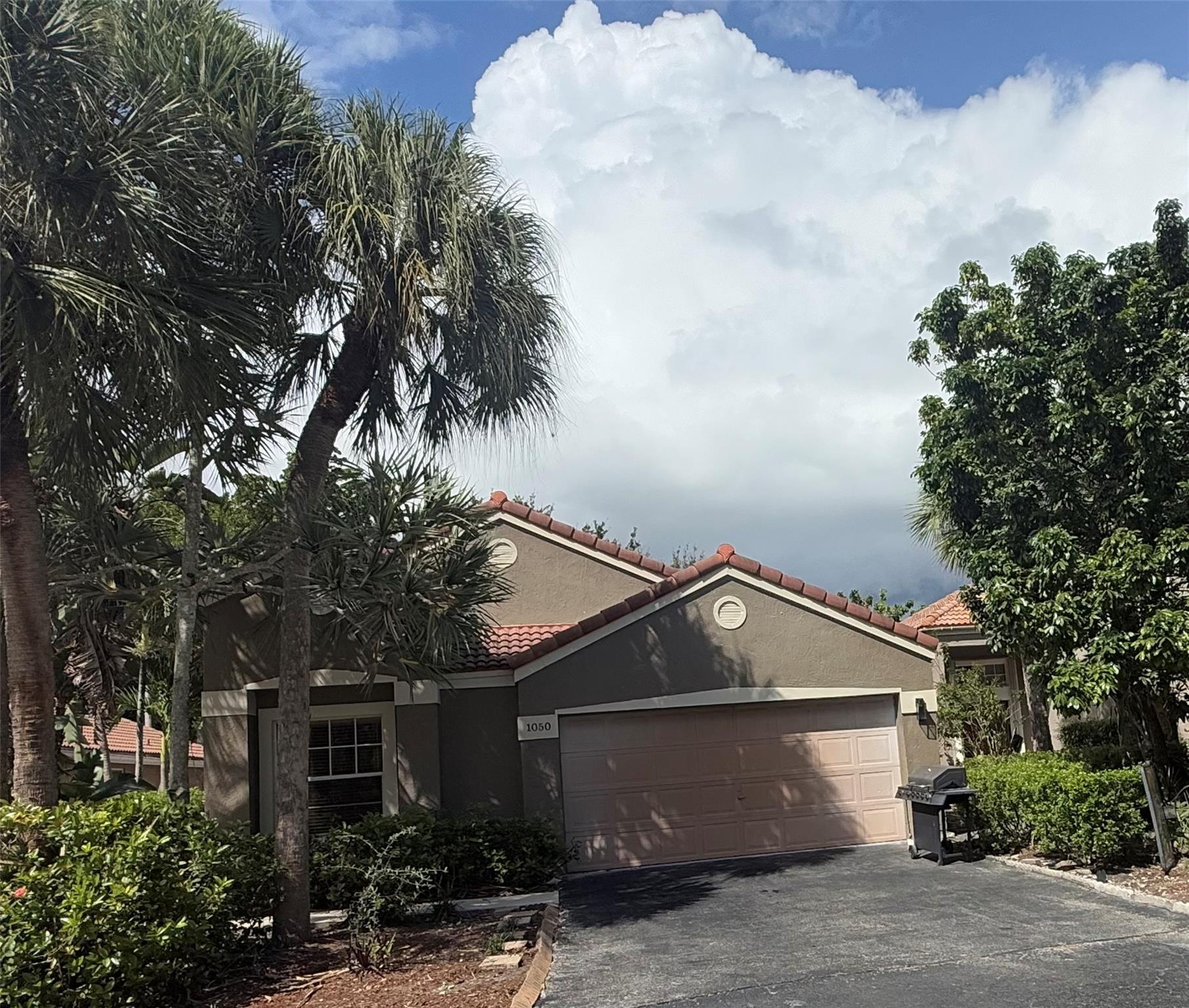 1050 Nw 108th Ave