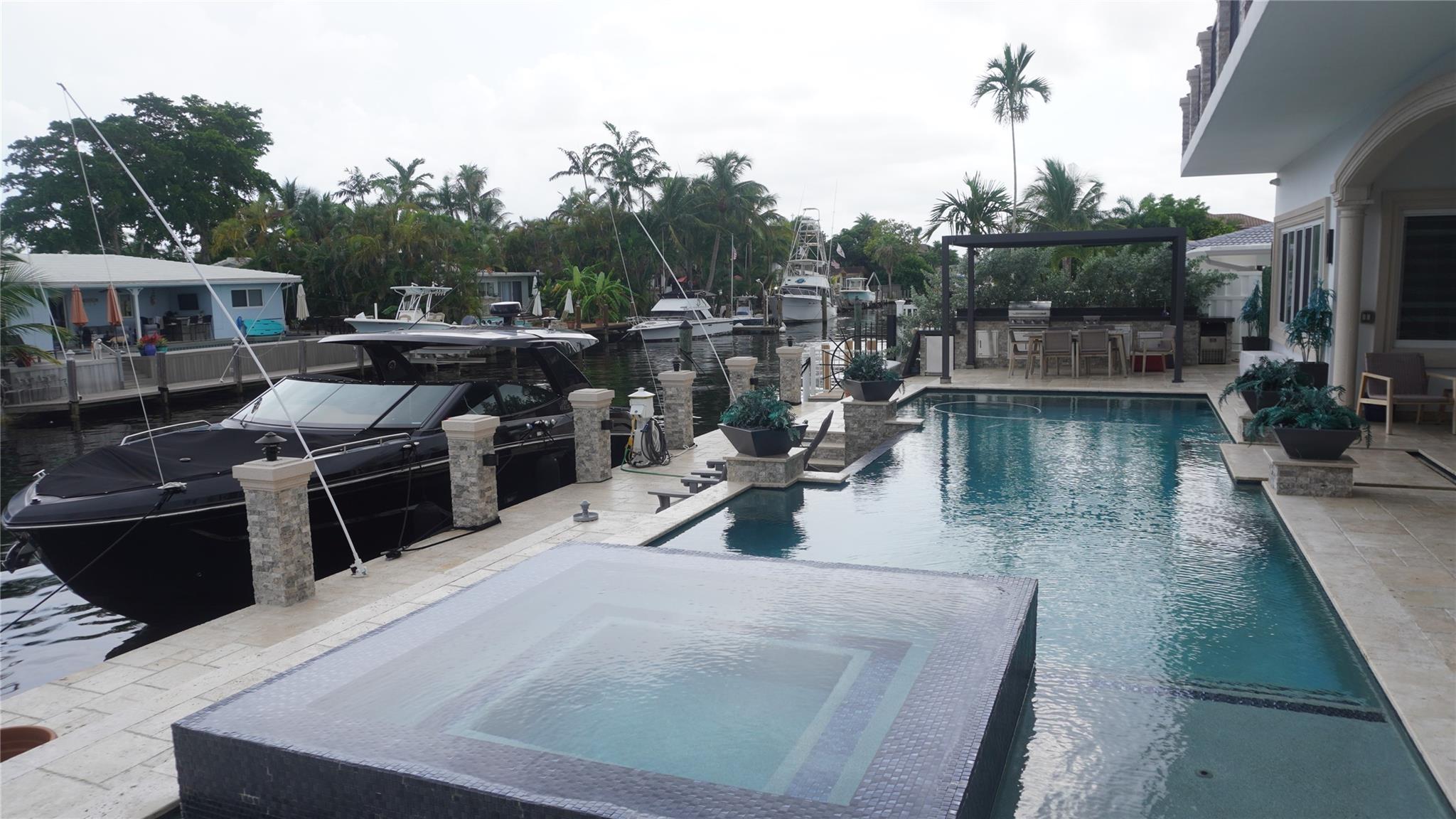 2616 SE 10th Ct Pompano Beach, FL 33062