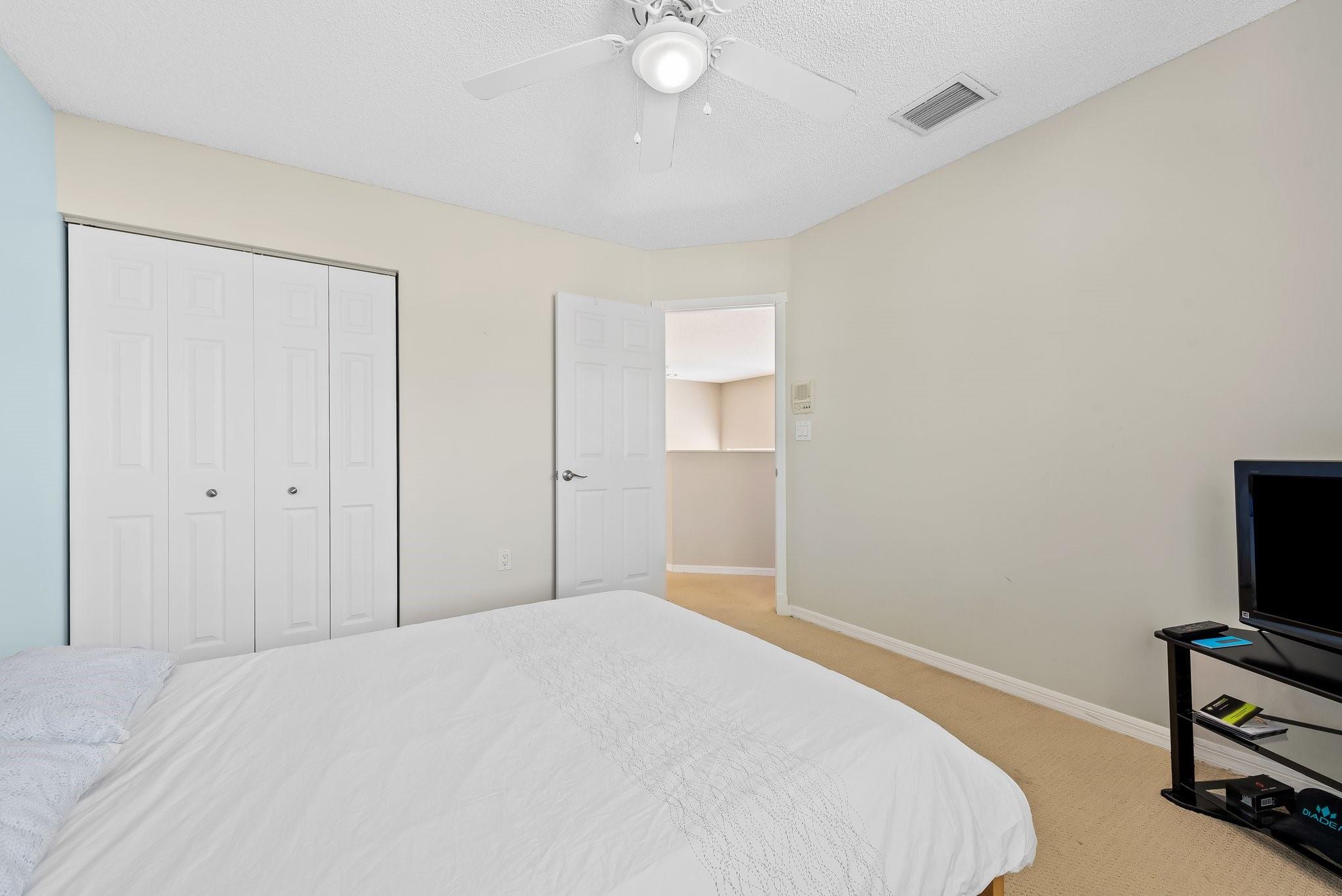 975 Weeping Willow Way Hollywood, FL 33019