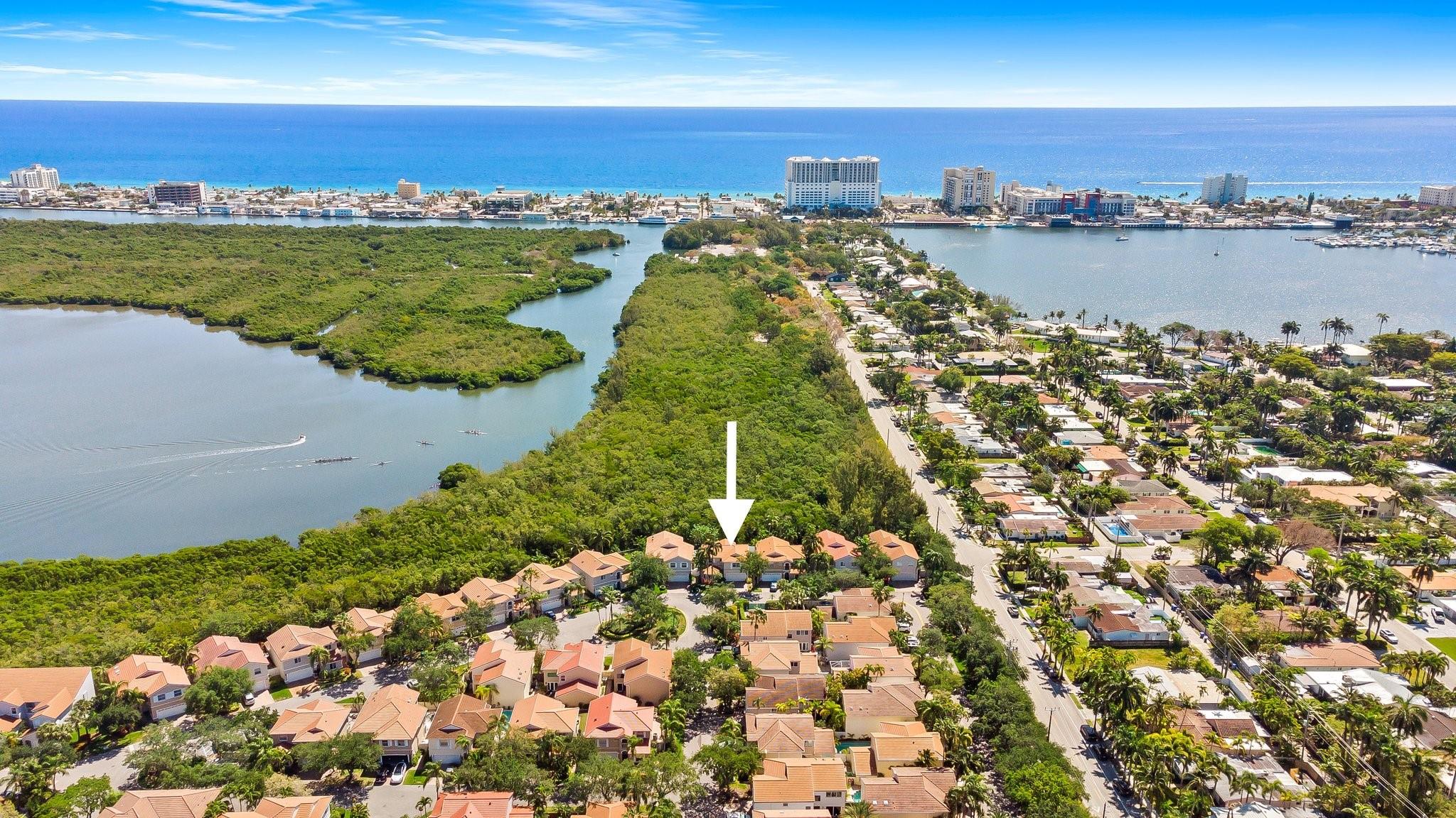 975 Weeping Willow Way Hollywood, FL 33019