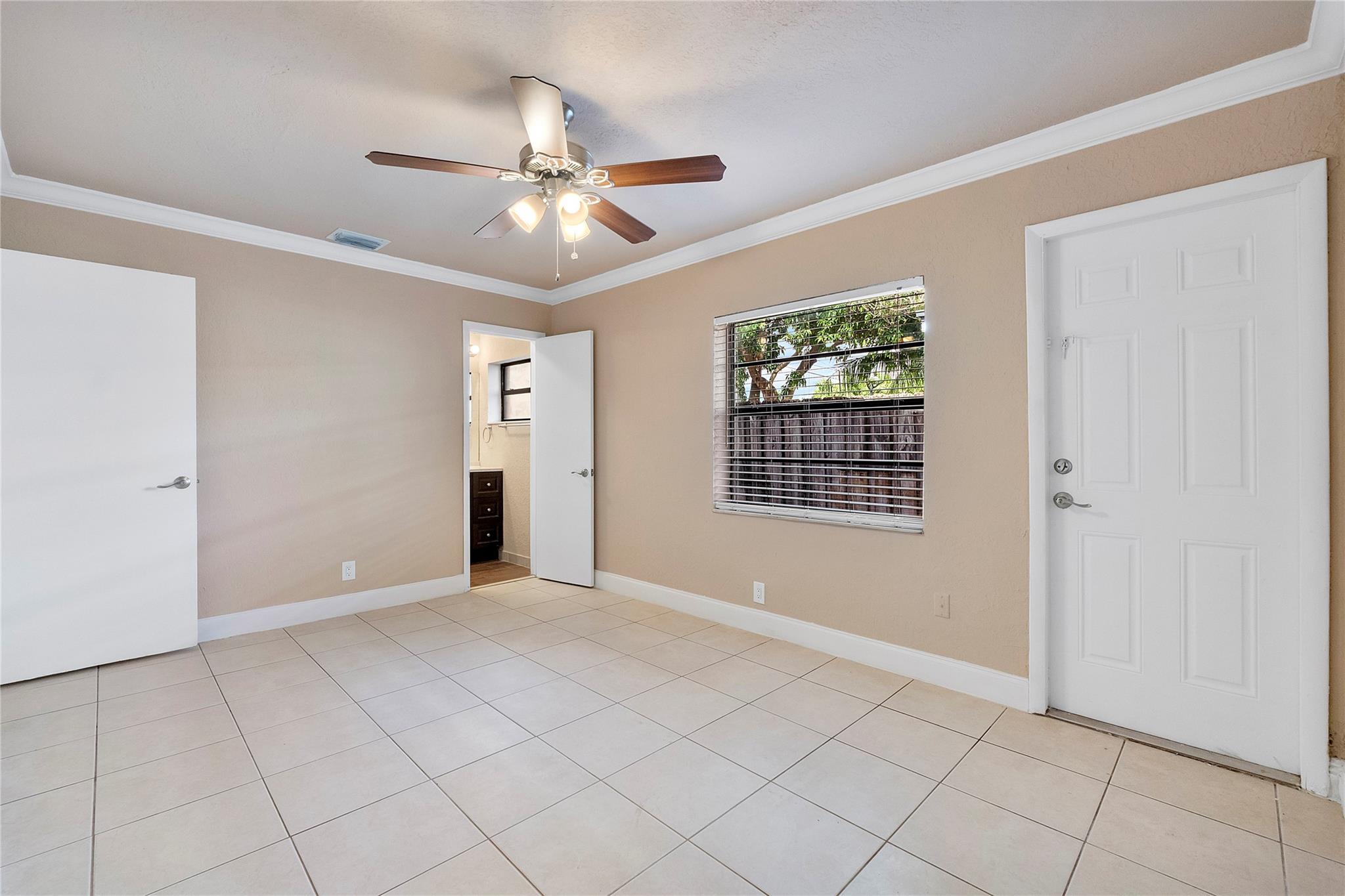 5249 NE 4th Ter Fort Lauderdale, FL 33334