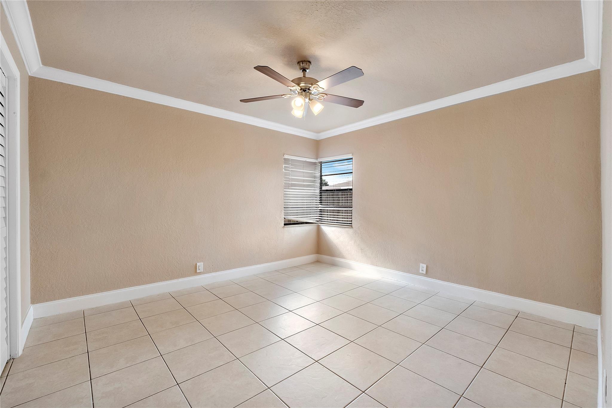 5249 NE 4th Ter Fort Lauderdale, FL 33334