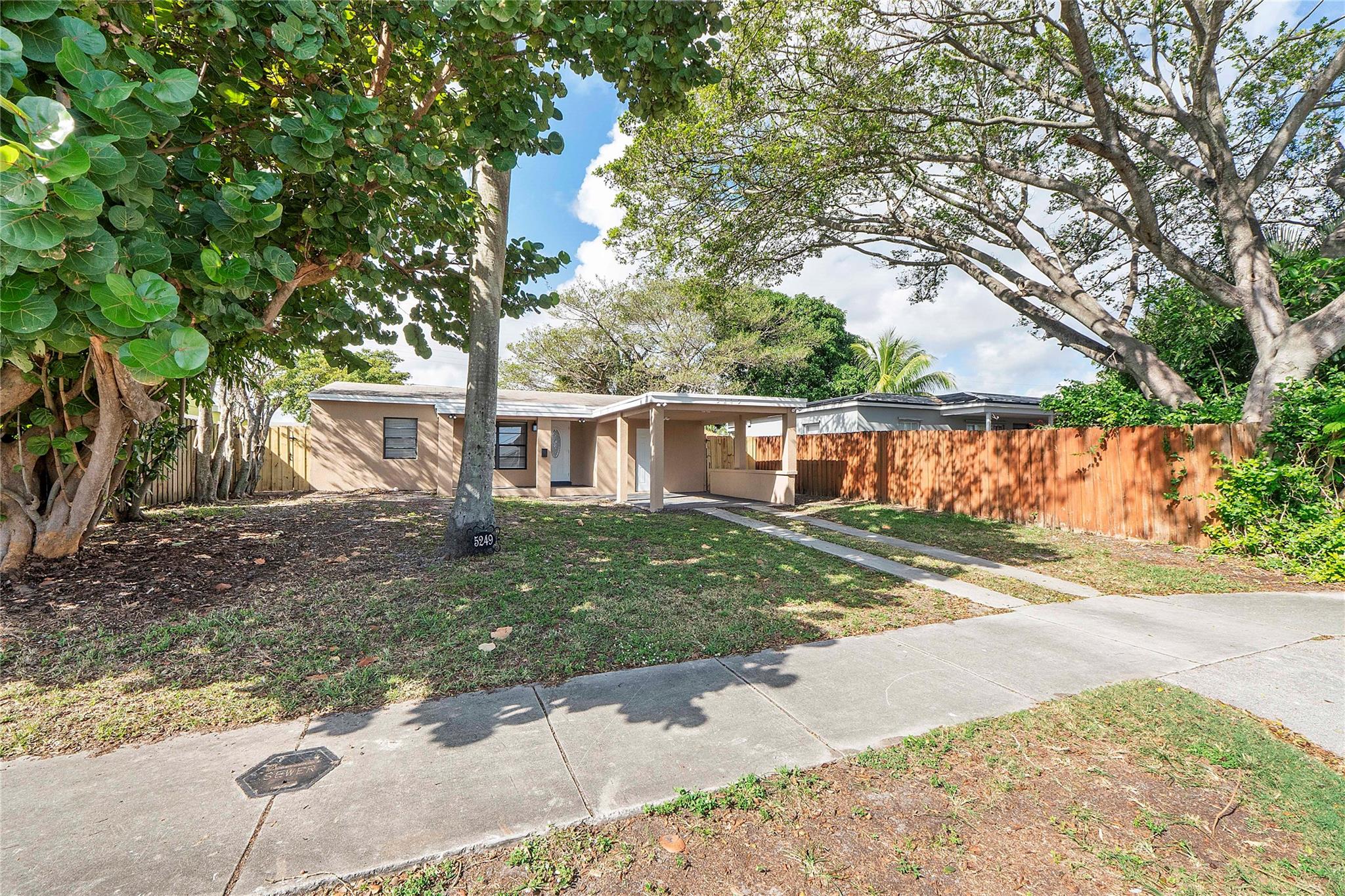 5249 NE 4th Ter Fort Lauderdale, FL 33334