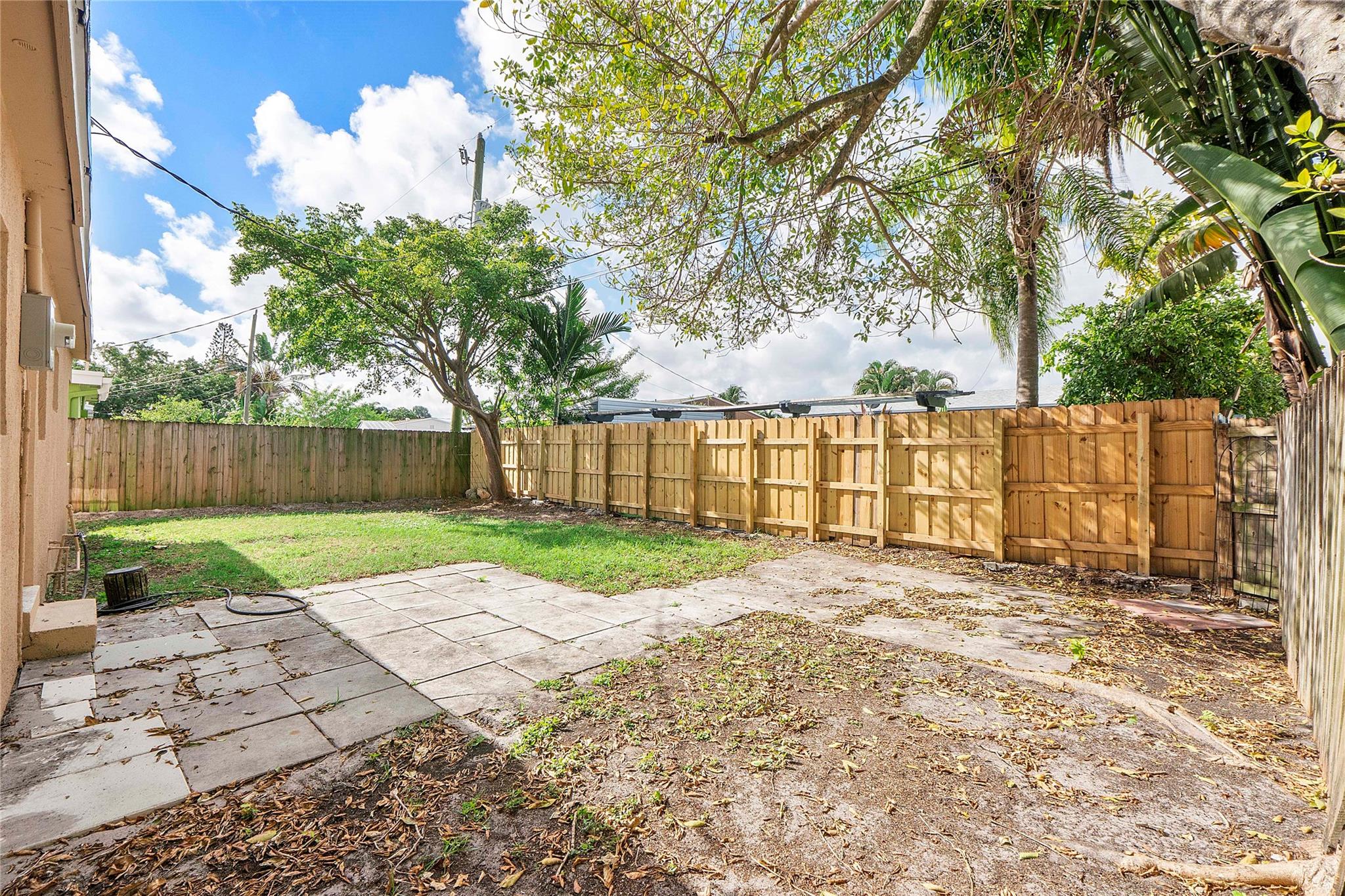 5249 NE 4th Ter Fort Lauderdale, FL 33334