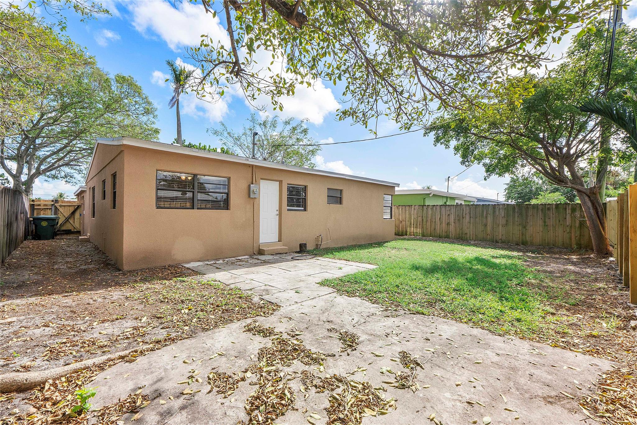 5249 NE 4th Ter Fort Lauderdale, FL 33334