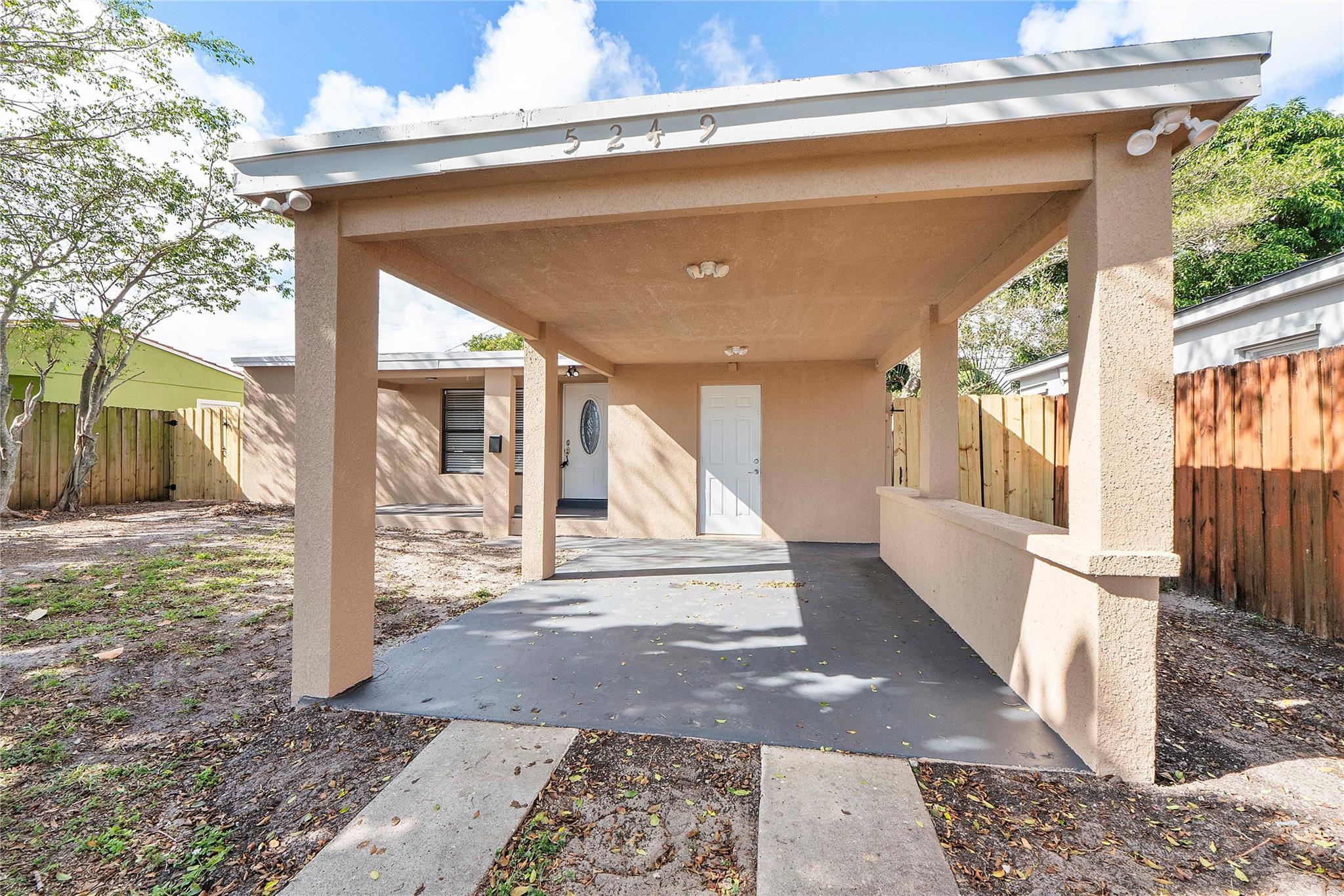 5249 NE 4th Ter Fort Lauderdale, FL 33334