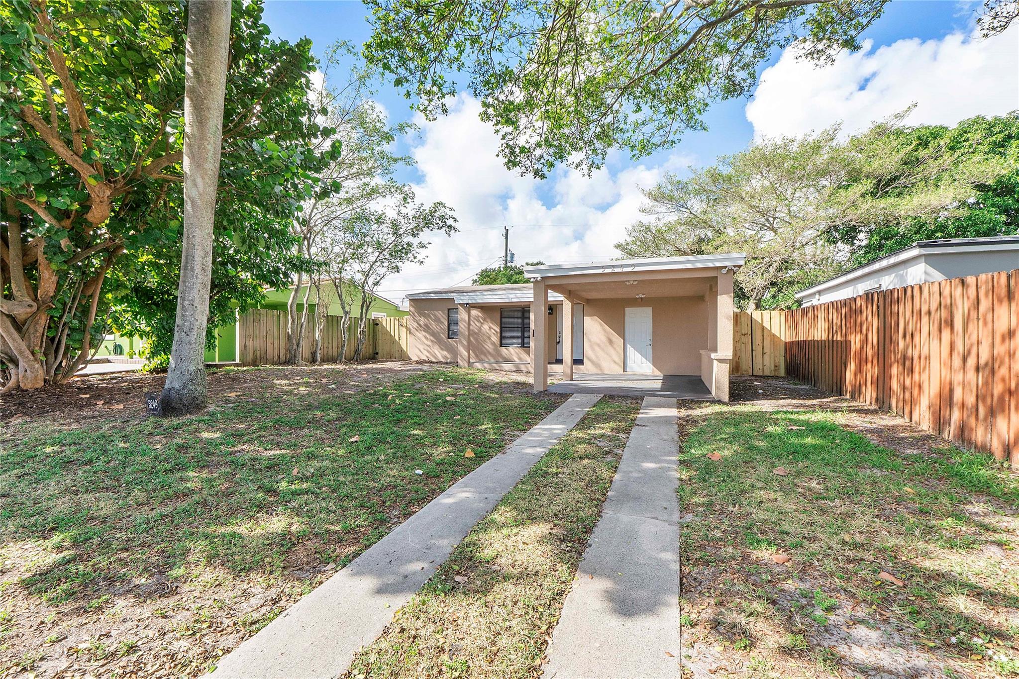 5249 NE 4th Ter Fort Lauderdale, FL 33334