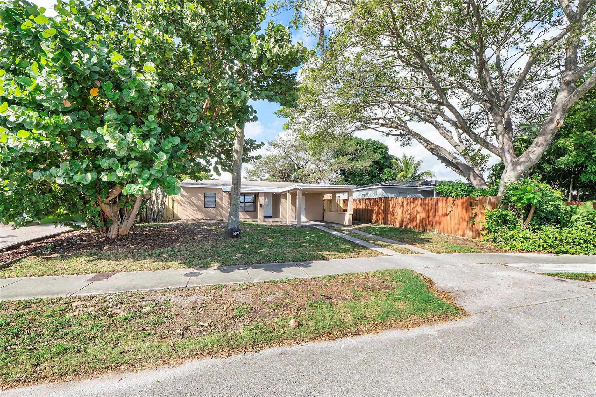 5249 NE 4th Ter Fort Lauderdale, FL 33334