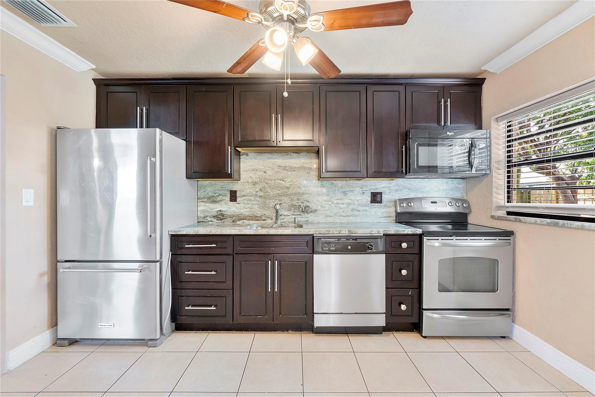 5249 NE 4th Ter Fort Lauderdale, FL 33334