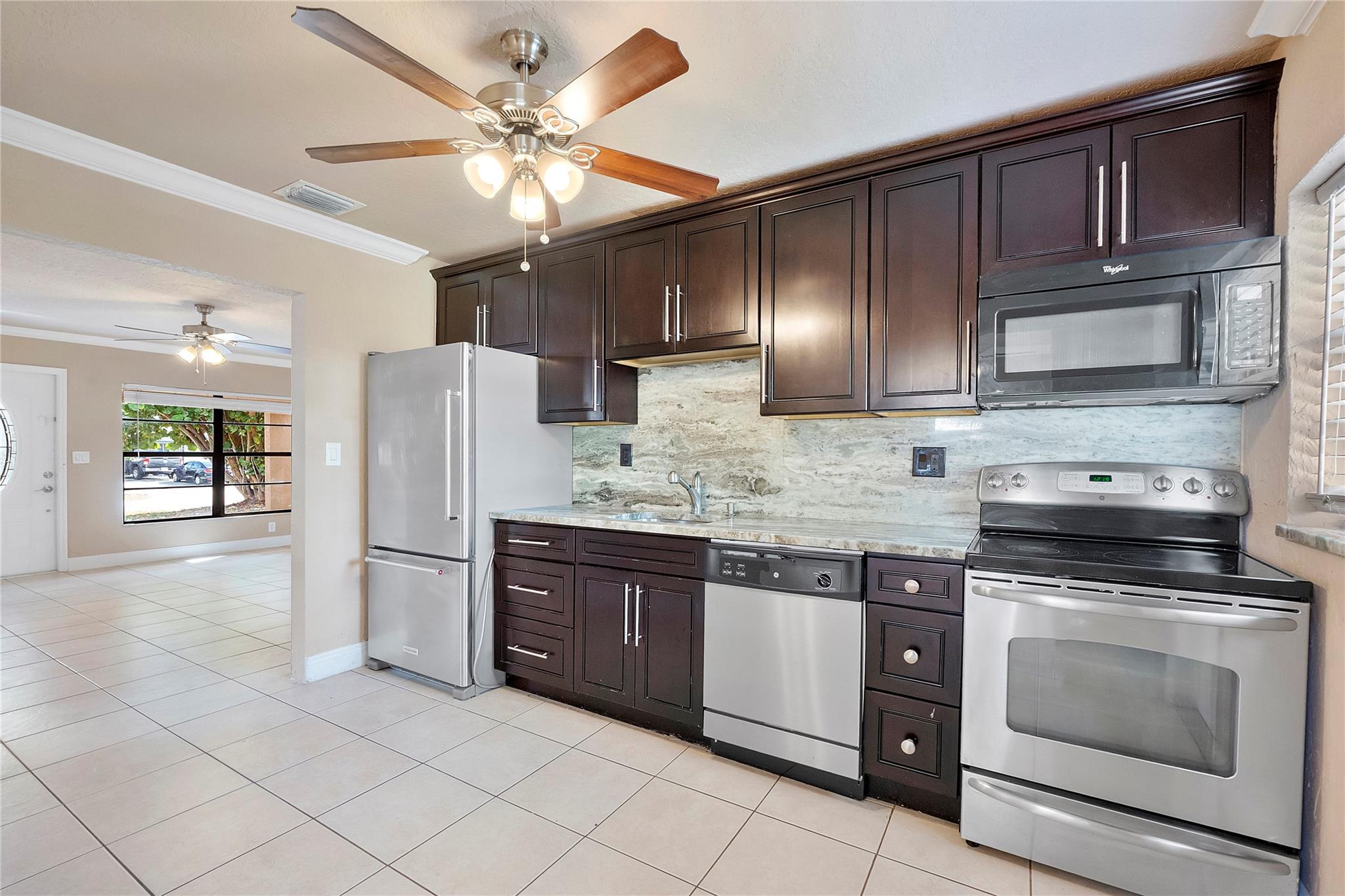 5249 NE 4th Ter Fort Lauderdale, FL 33334