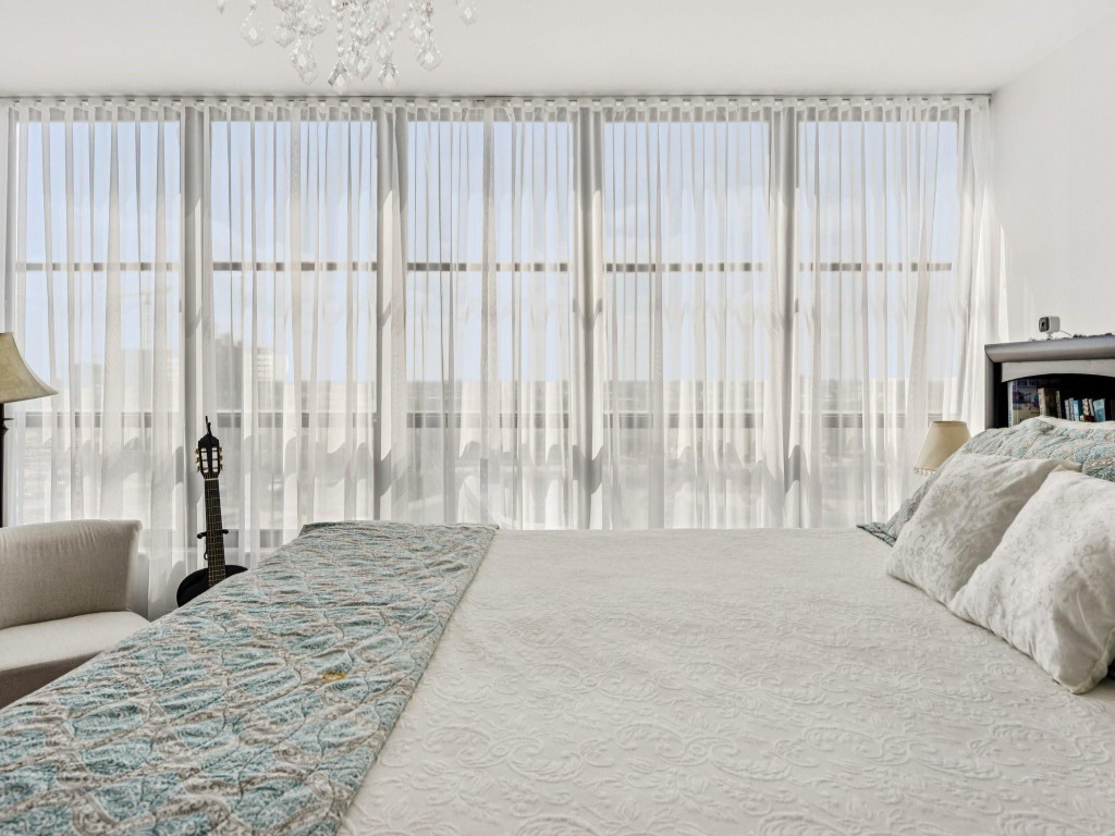 600 Three Iss Blvd #1106 Hallandale Beach, FL 33009