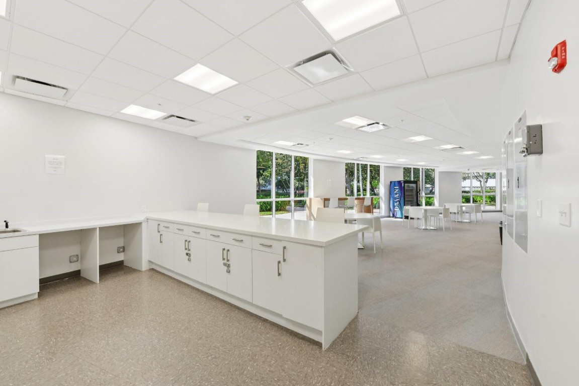 600 Three Iss Blvd #1106 Hallandale Beach, FL 33009