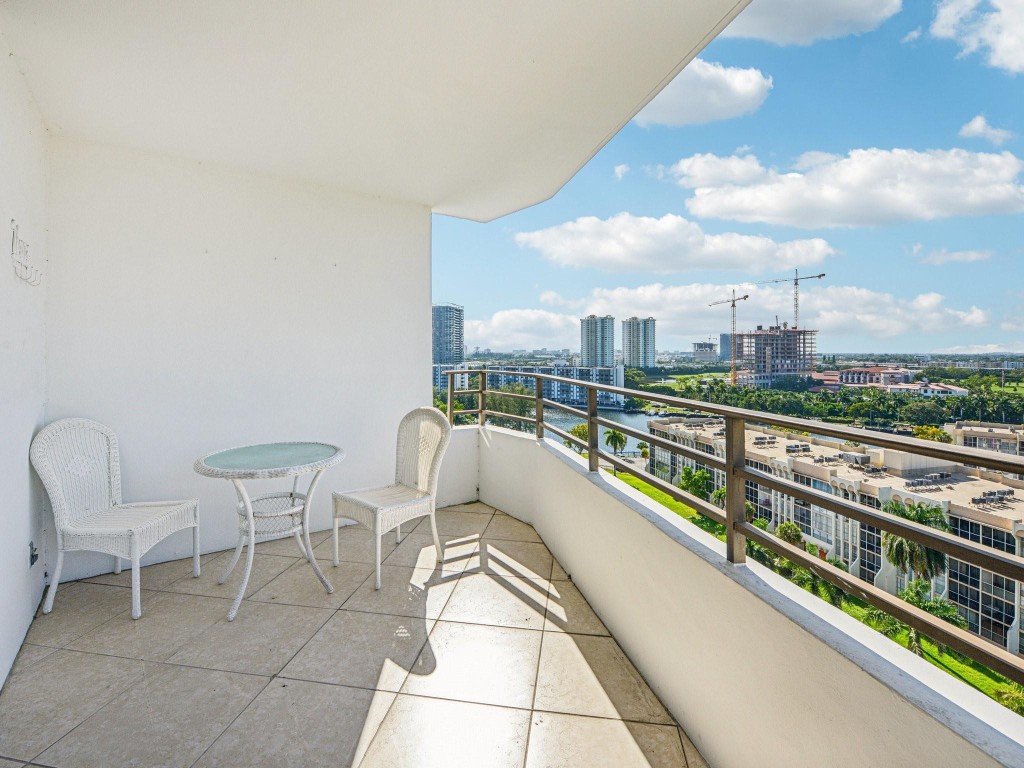 600 Three Iss Blvd #1106 Hallandale Beach, FL 33009