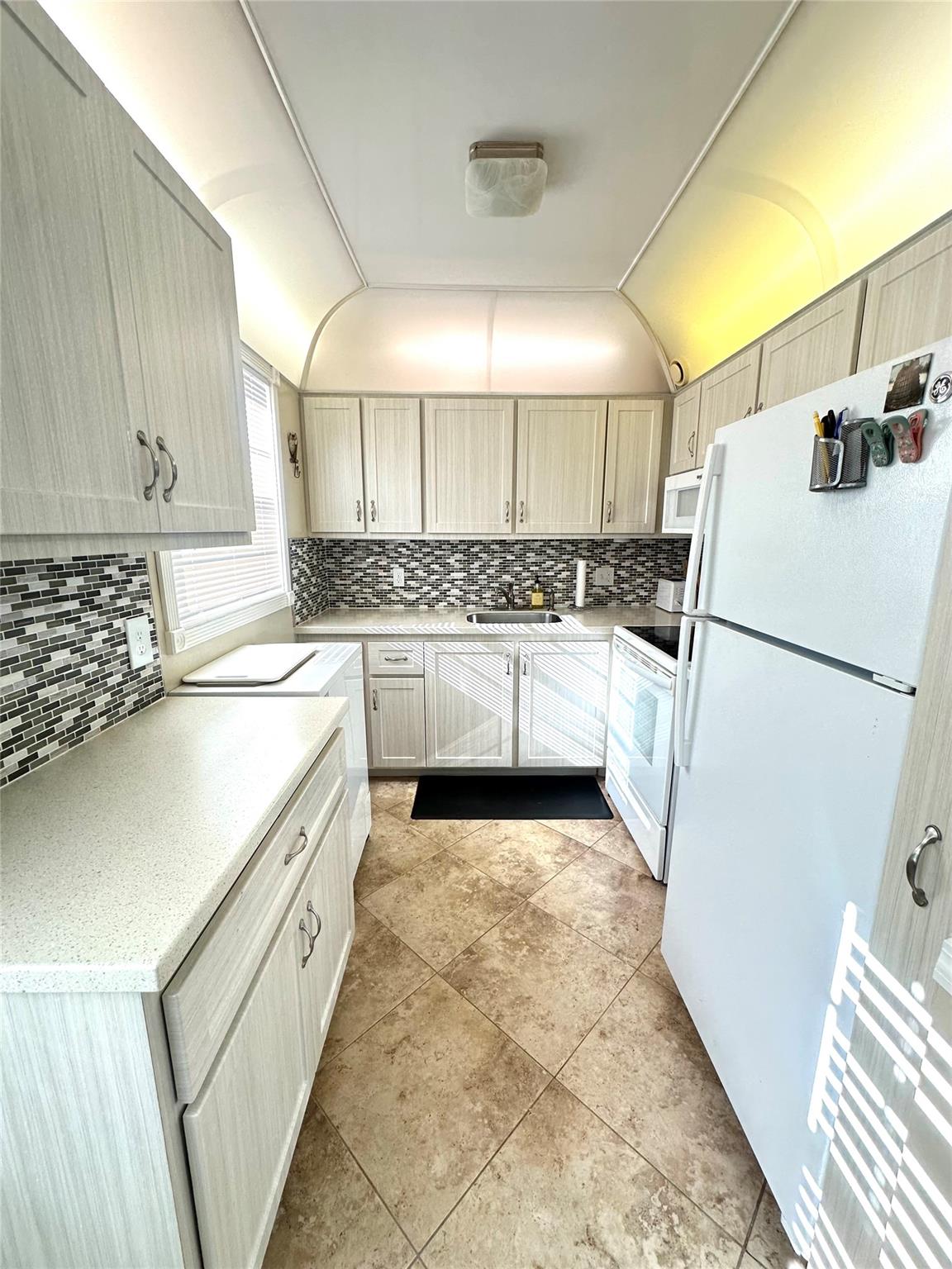 13 Lyndhurst A #13 Deerfield Beach, FL 33442