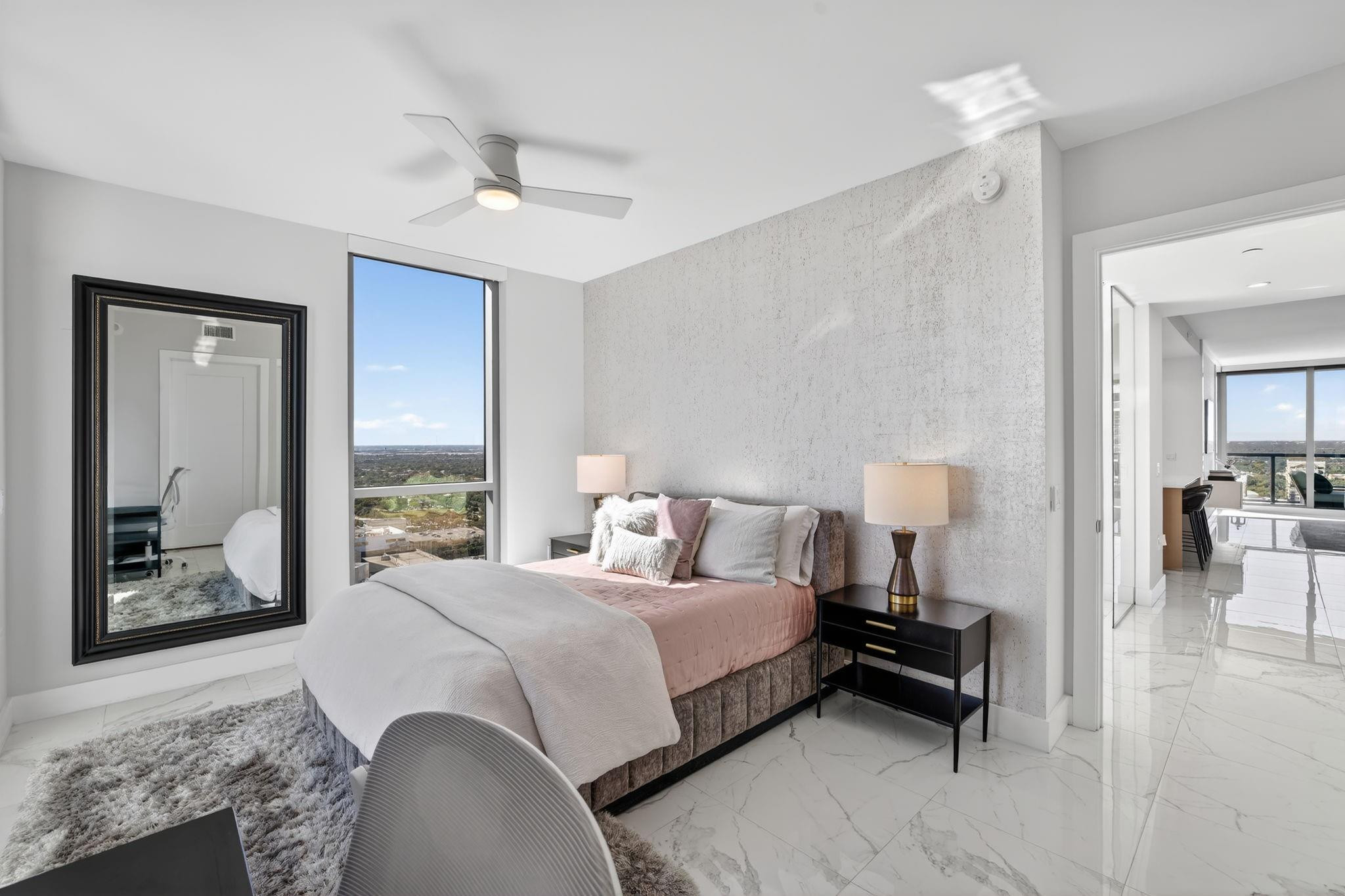 100 E Las Olas #3004 Fort Lauderdale, FL 33301