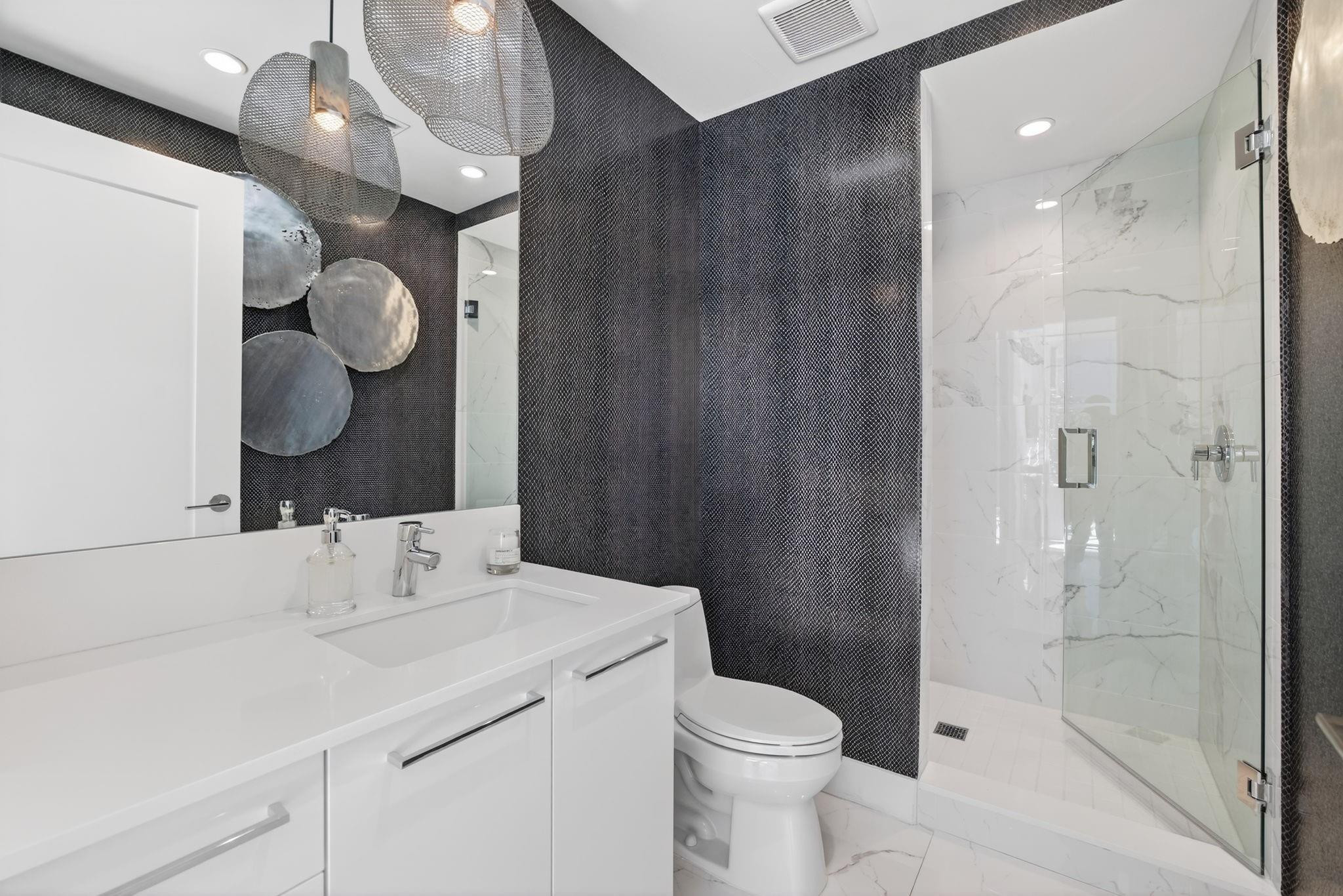 100 E Las Olas #3004 Fort Lauderdale, FL 33301