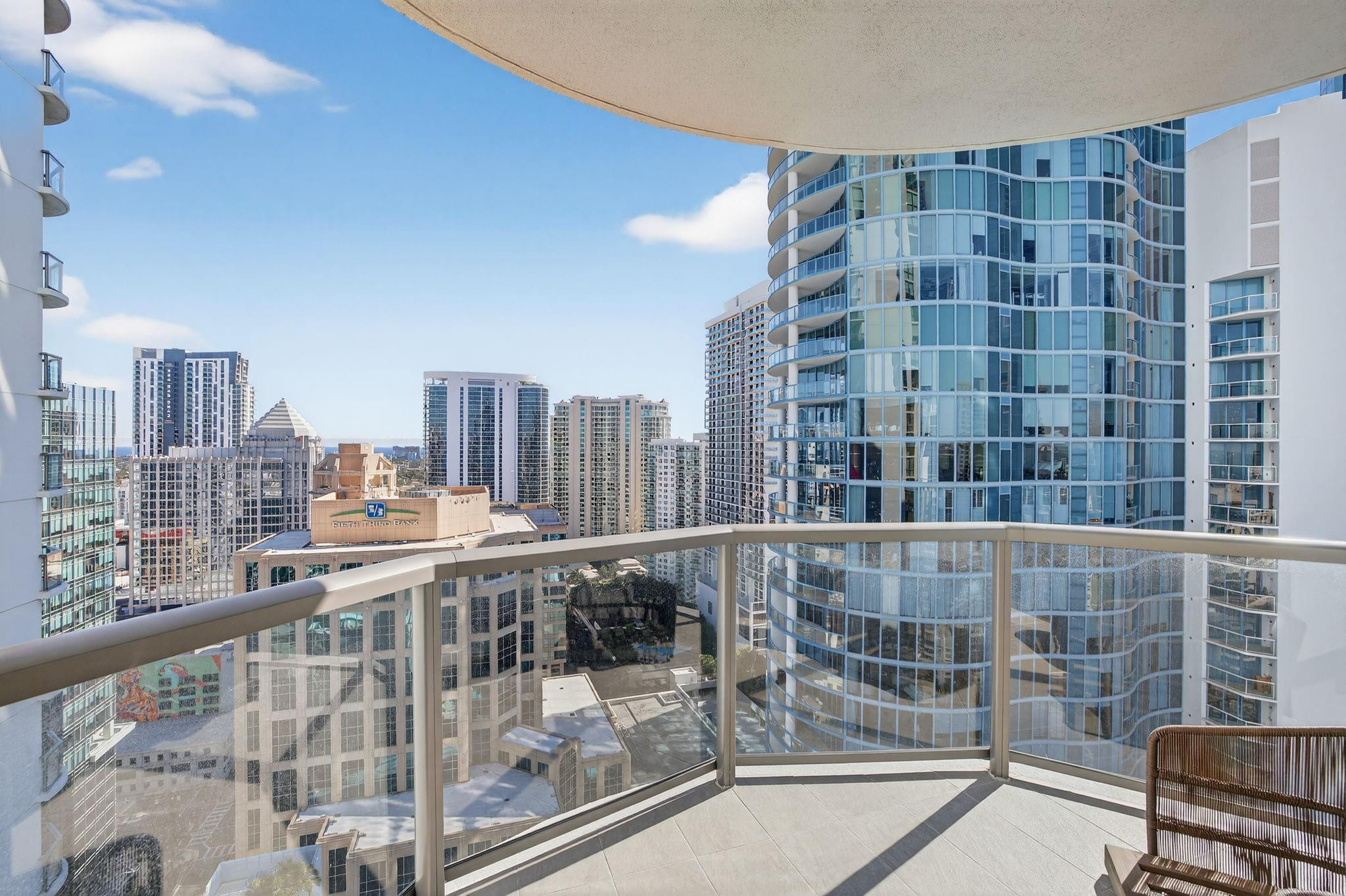 100 E Las Olas #3004 Fort Lauderdale, FL 33301