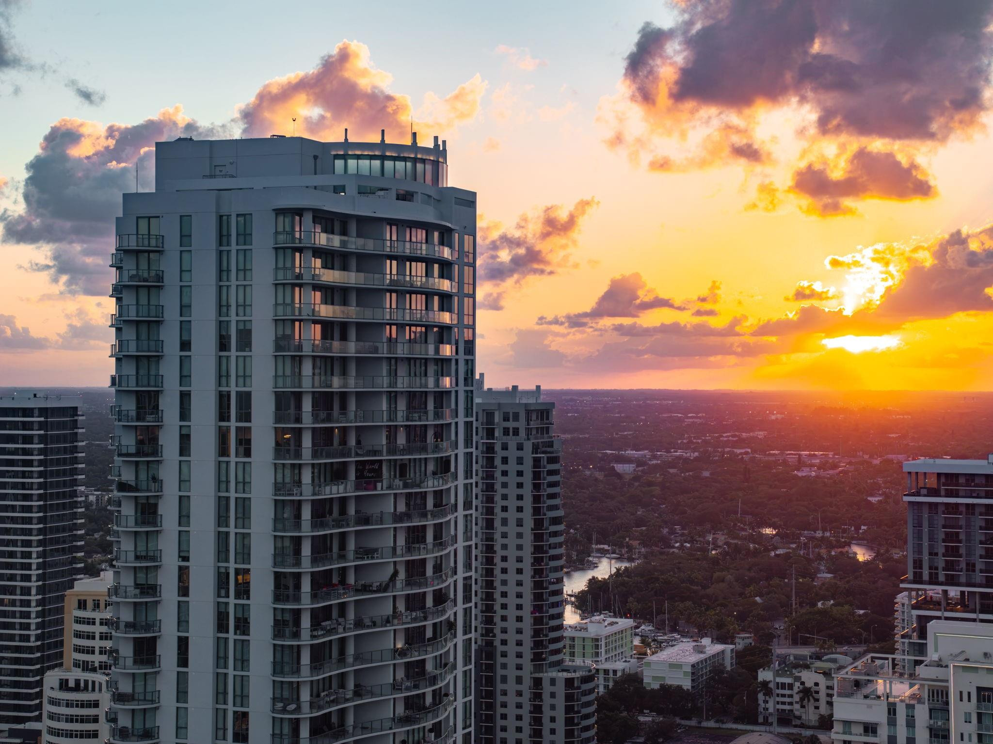 100 E Las Olas #3004 Fort Lauderdale, FL 33301