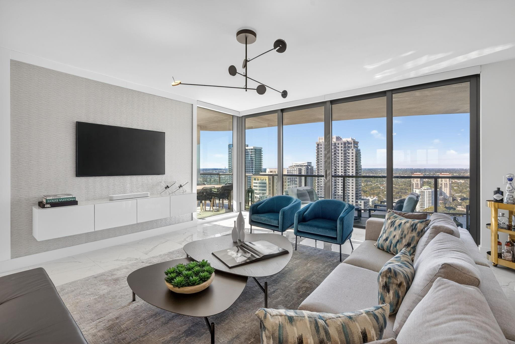 100 E Las Olas #3004 Fort Lauderdale, FL 33301