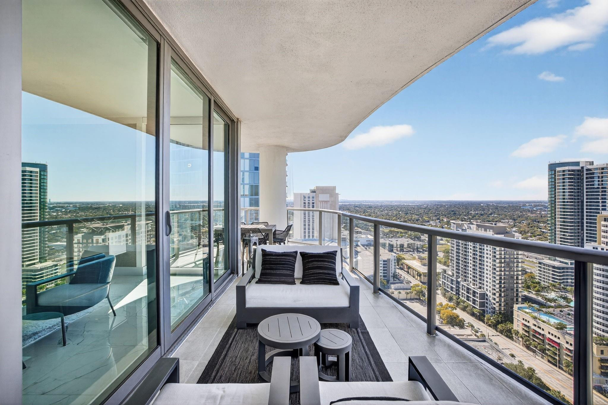 100 E Las Olas #3004 Fort Lauderdale, FL 33301