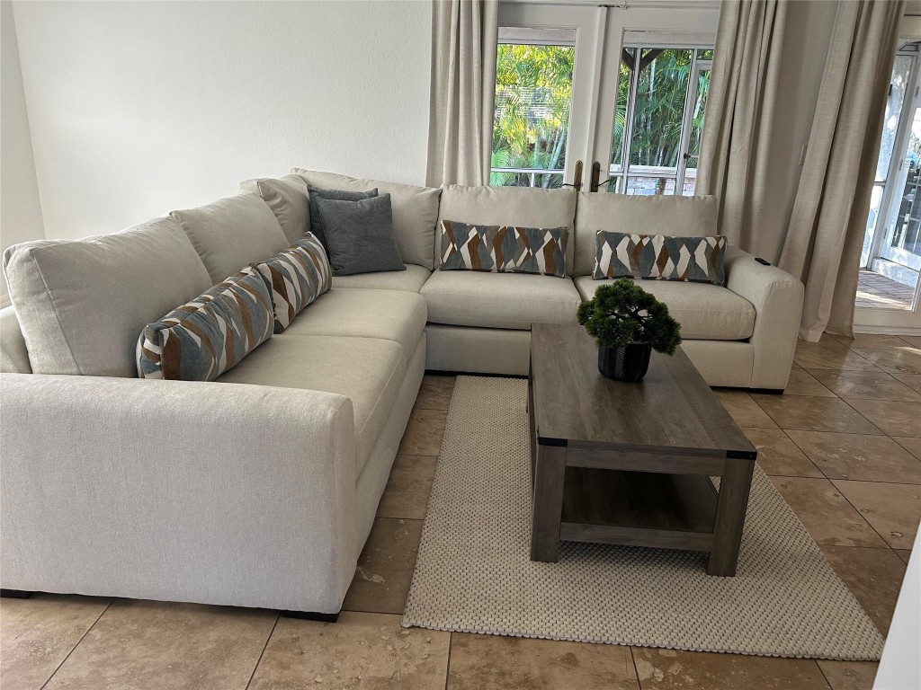 4431 NE 28th Lighthouse Point, FL 33064