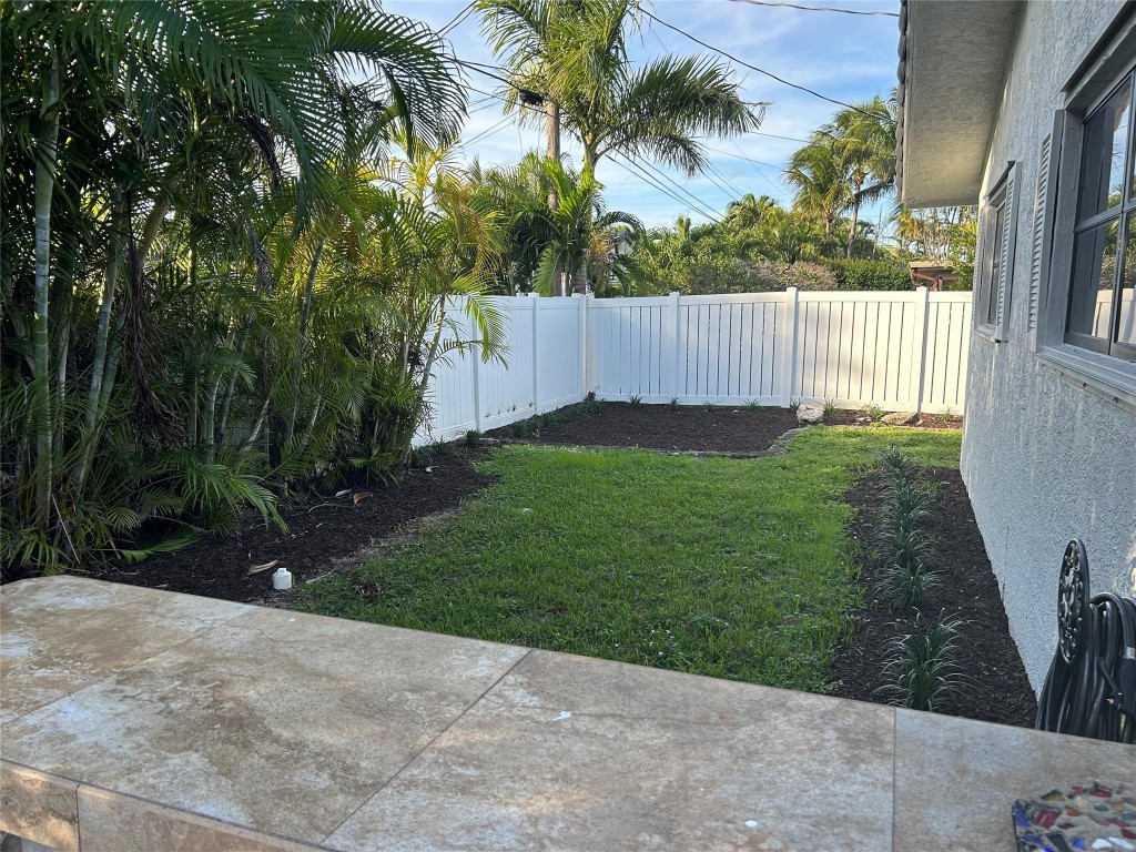 4431 NE 28th Lighthouse Point, FL 33064