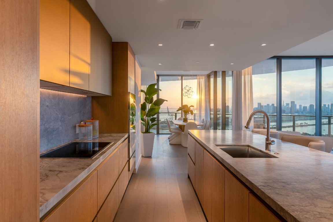 501 West #3903/3904 Miami Beach, FL 33139