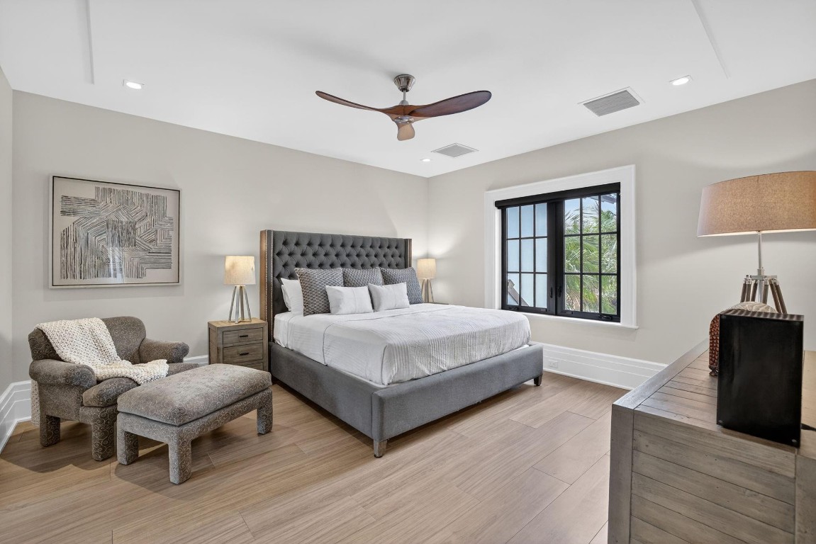 400 Mola Fort Lauderdale, FL 33301