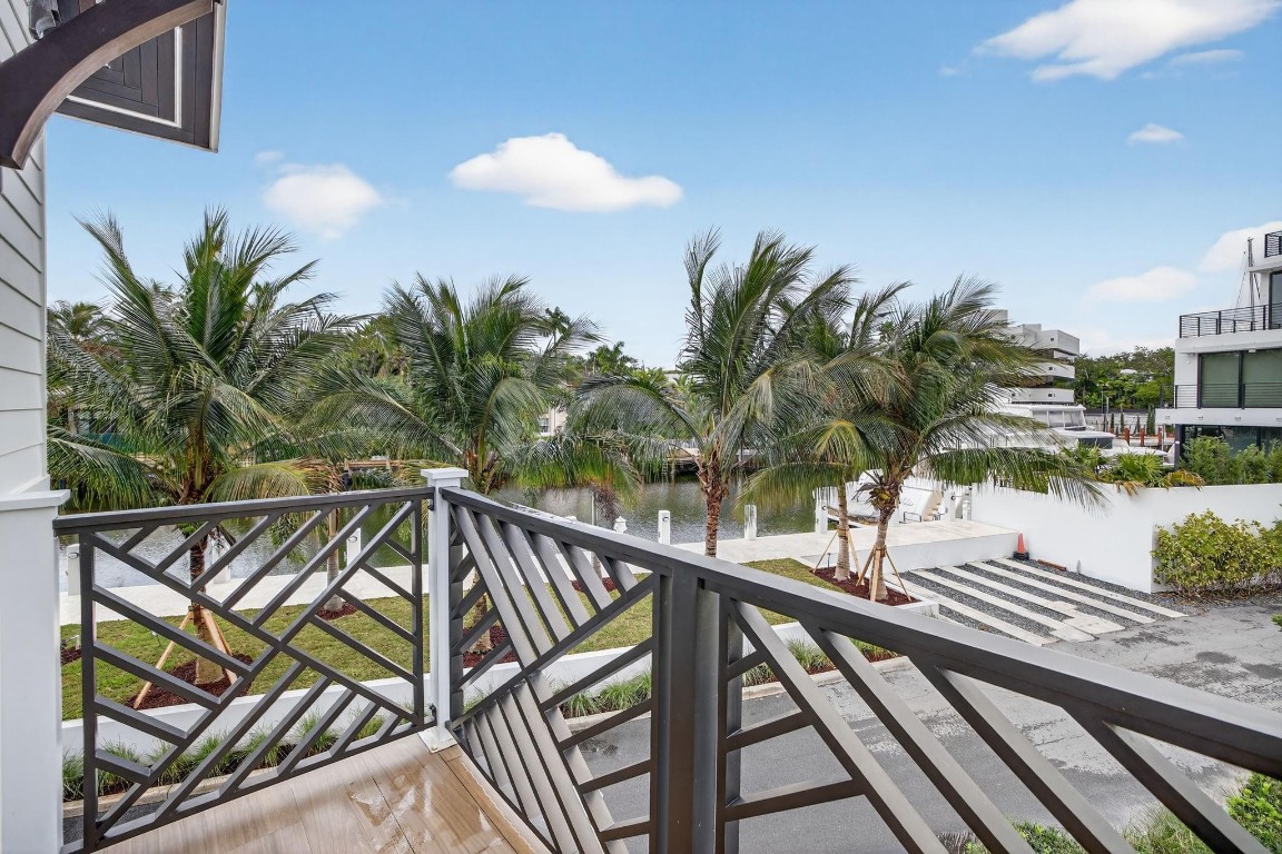 400 Mola Fort Lauderdale, FL 33301