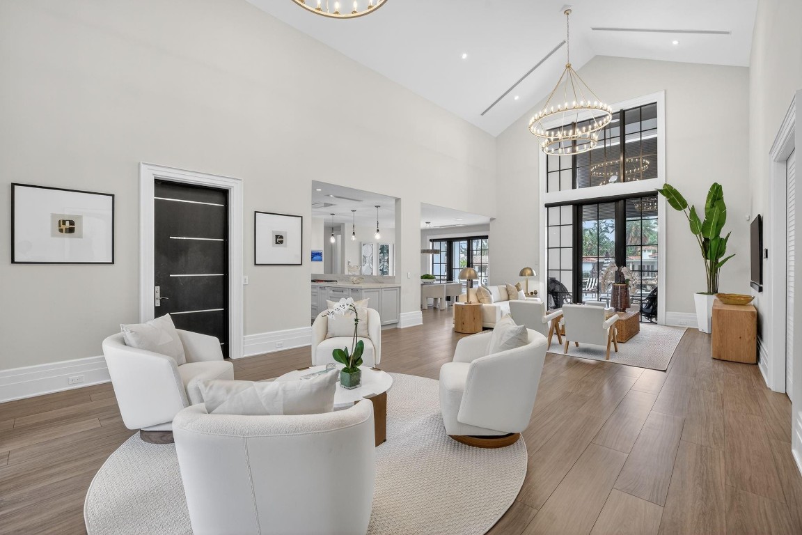 400 Mola Fort Lauderdale, FL 33301