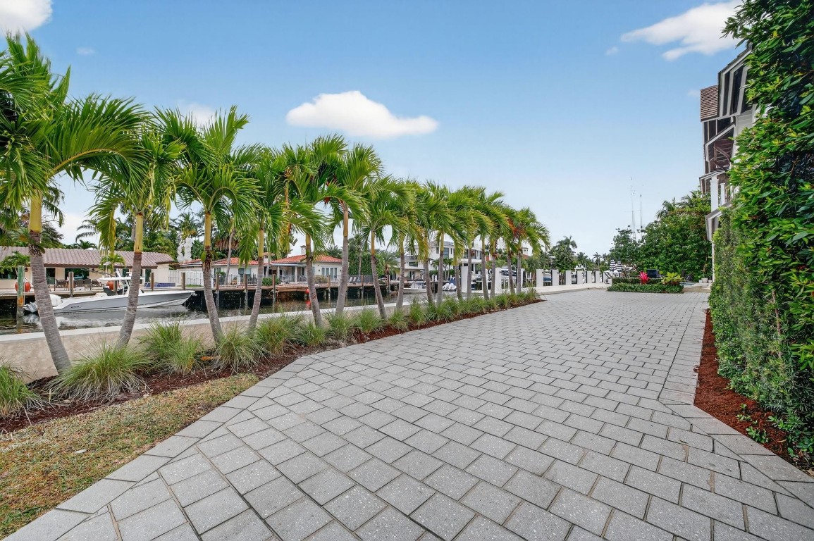 400 Mola Fort Lauderdale, FL 33301