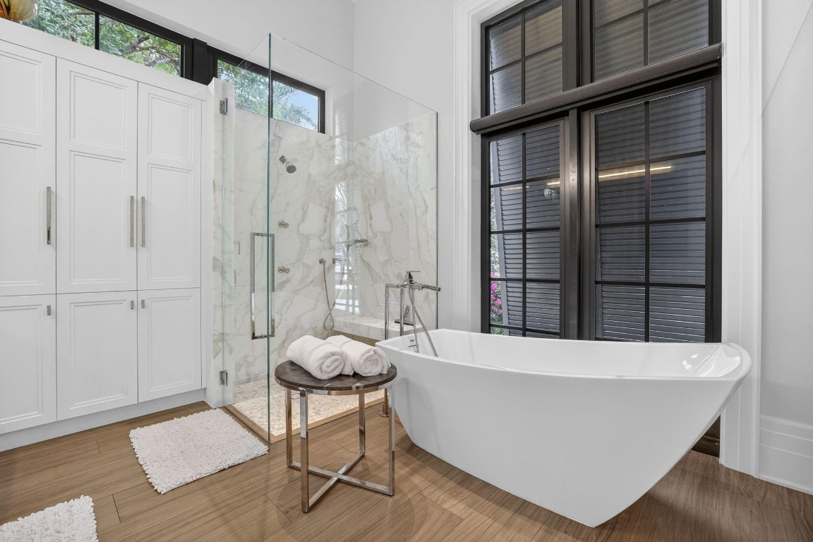 400 Mola Fort Lauderdale, FL 33301