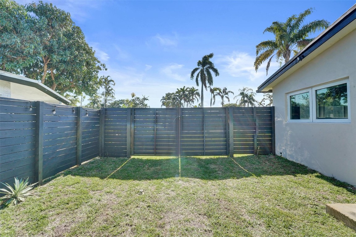 401 NE 49th Fort Lauderdale, FL 33334