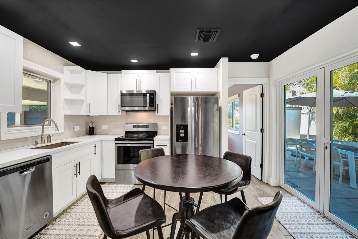 401 NE 49th Fort Lauderdale, FL 33334