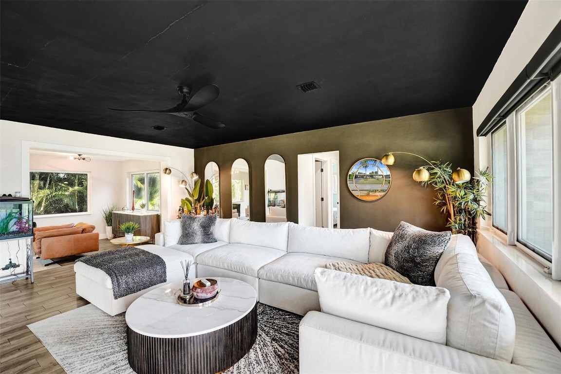 401 NE 49th Fort Lauderdale, FL 33334