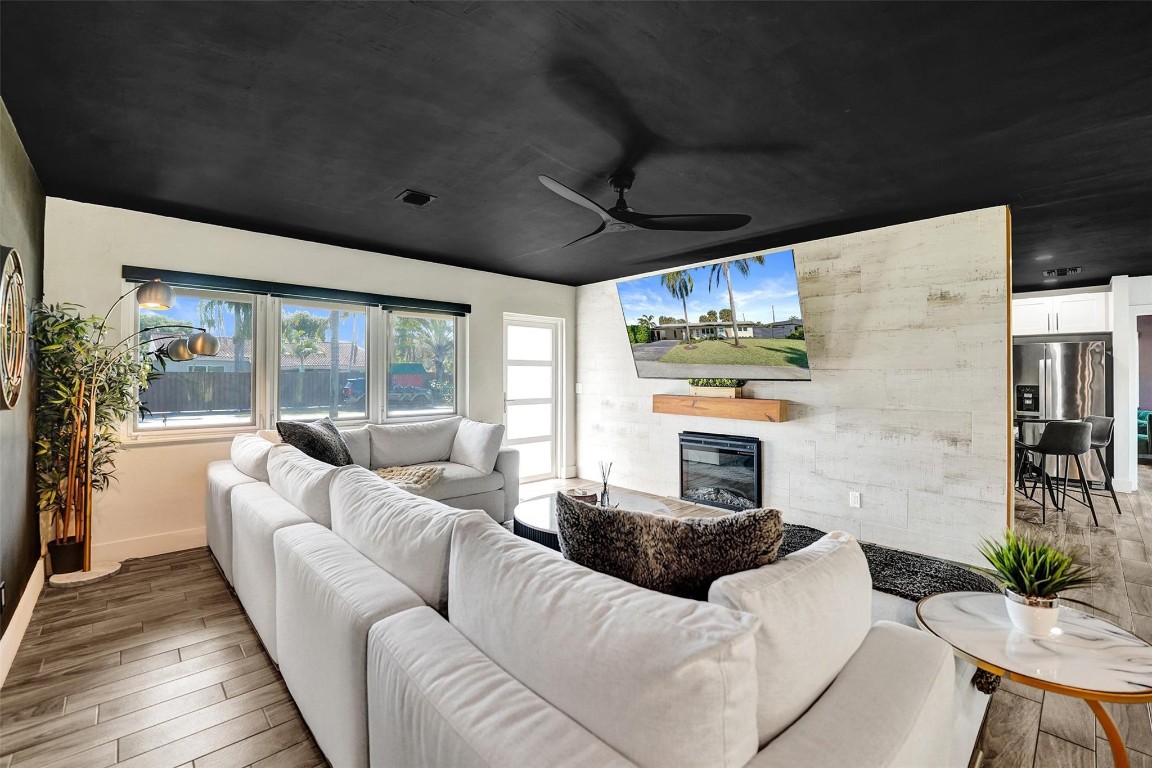 401 NE 49th Fort Lauderdale, FL 33334