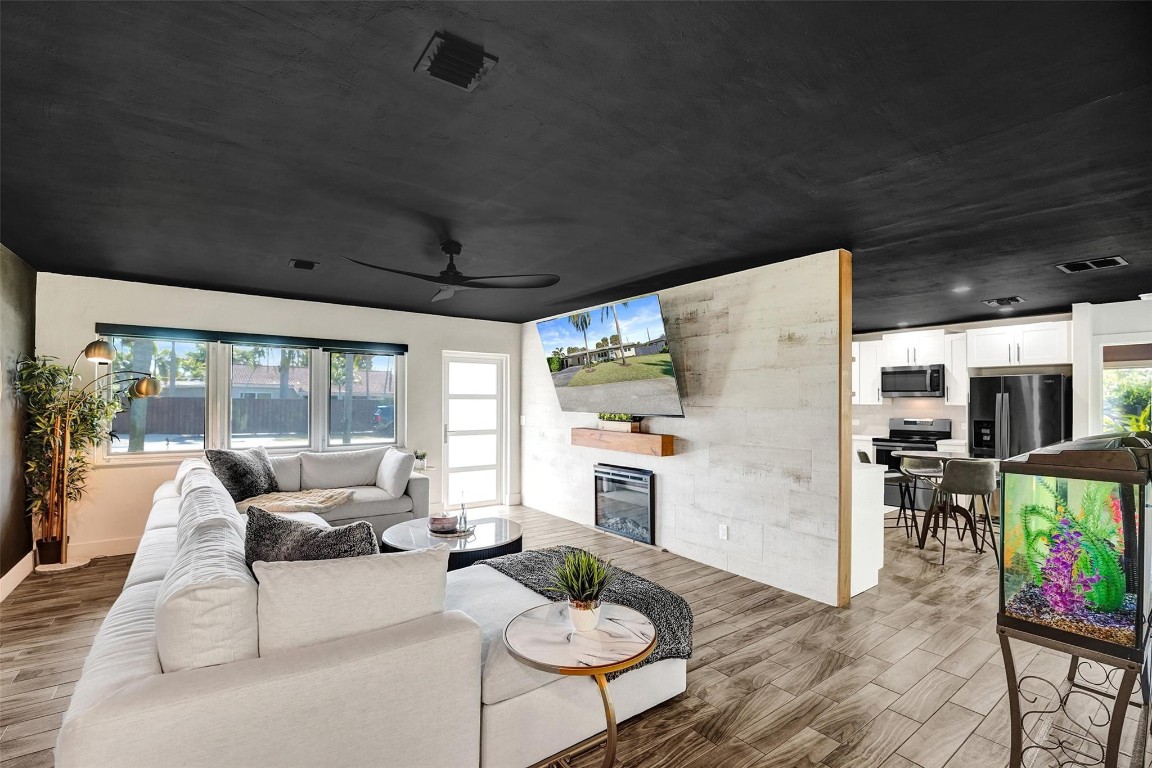 401 NE 49th Fort Lauderdale, FL 33334