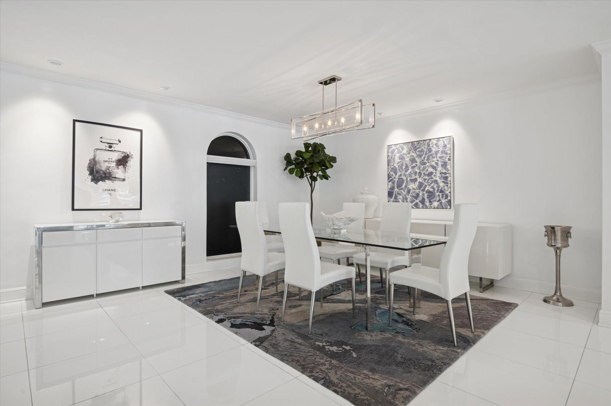 2540 Mercedes Fort Lauderdale, FL 33316