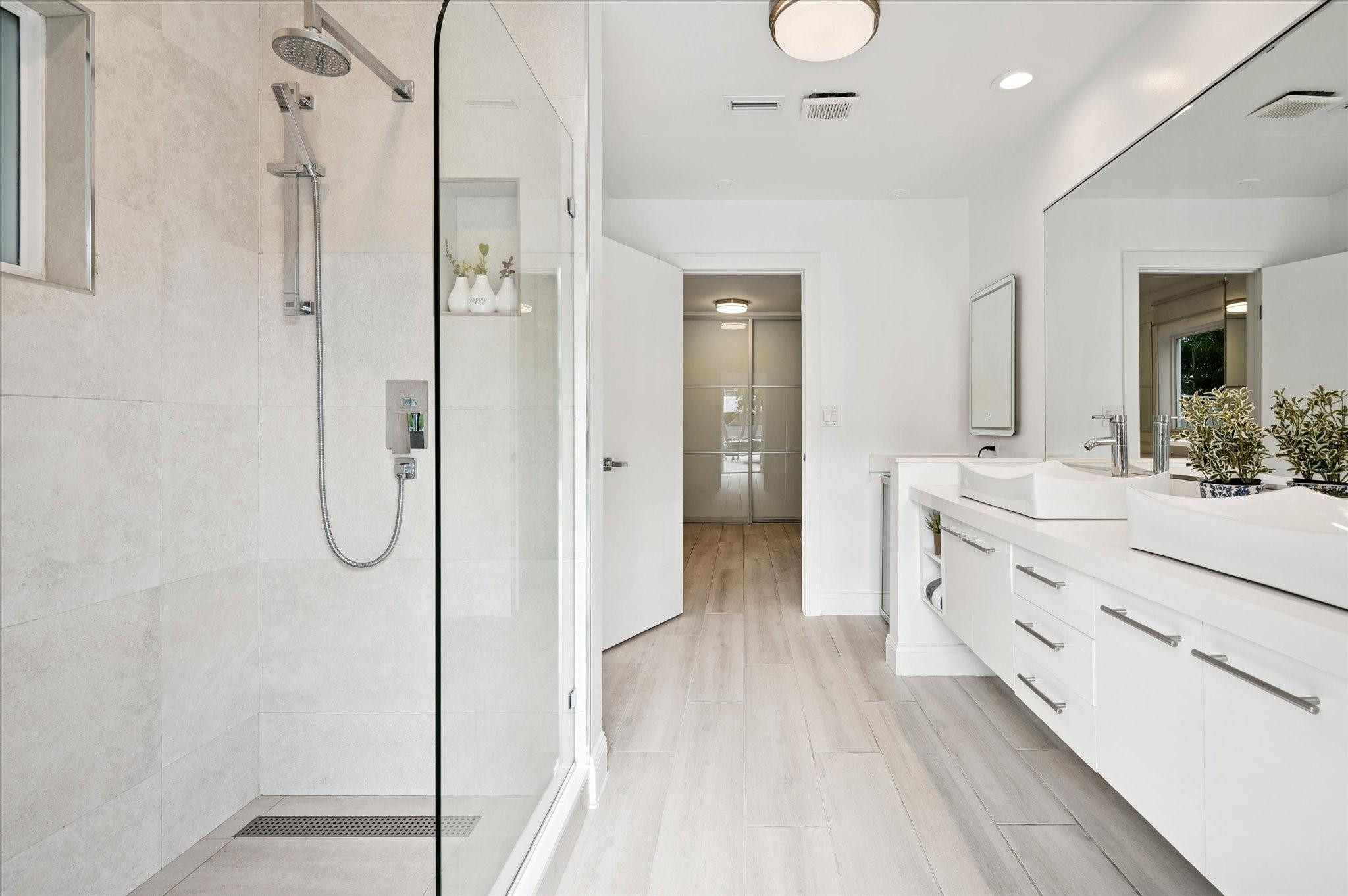 2540 Mercedes Fort Lauderdale, FL 33316