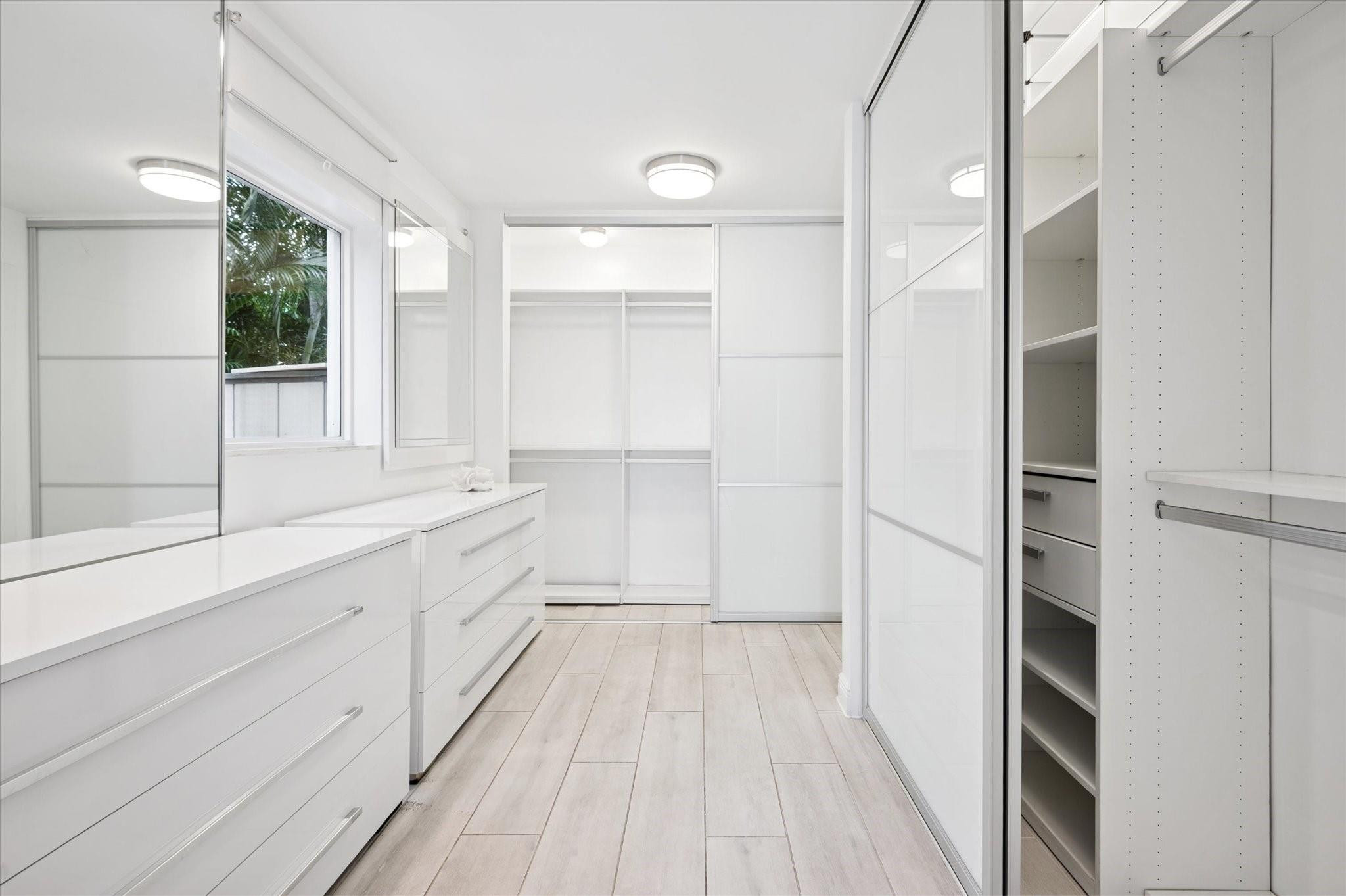 2540 Mercedes Fort Lauderdale, FL 33316