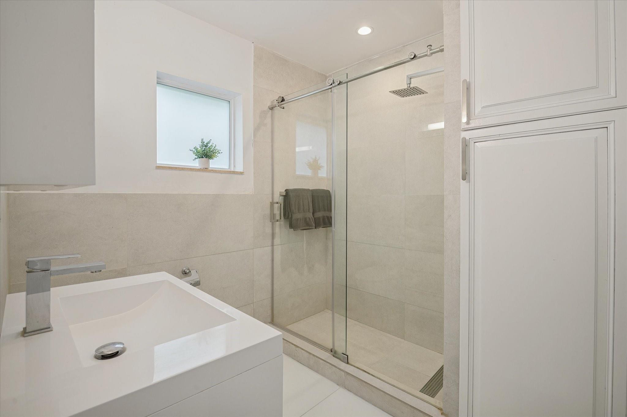 2540 Mercedes Fort Lauderdale, FL 33316