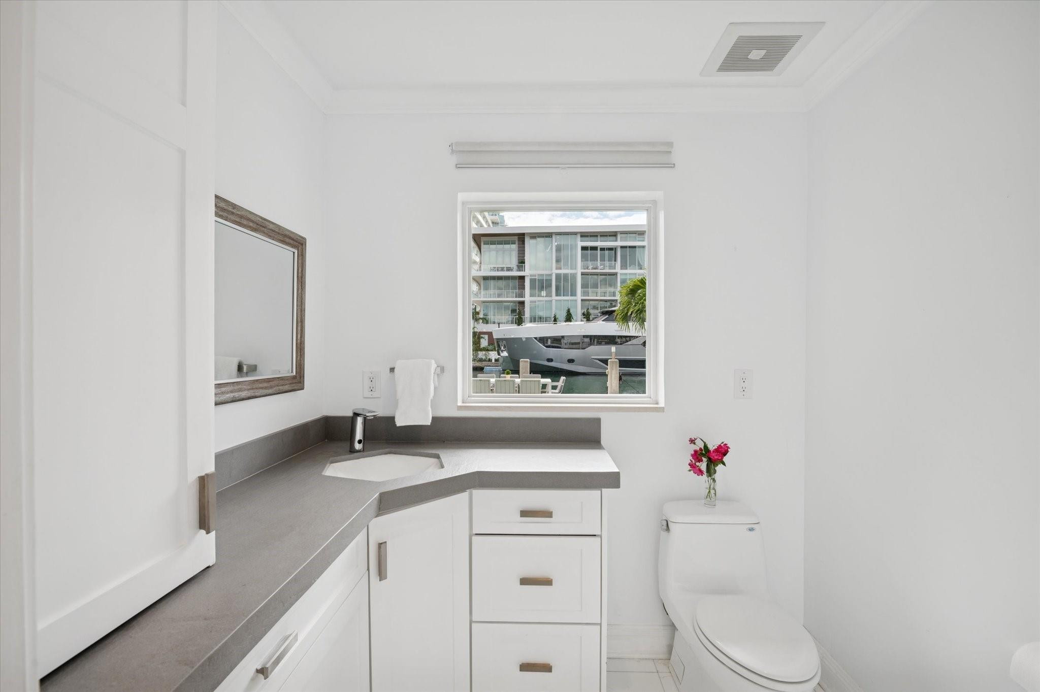 2540 Mercedes Fort Lauderdale, FL 33316