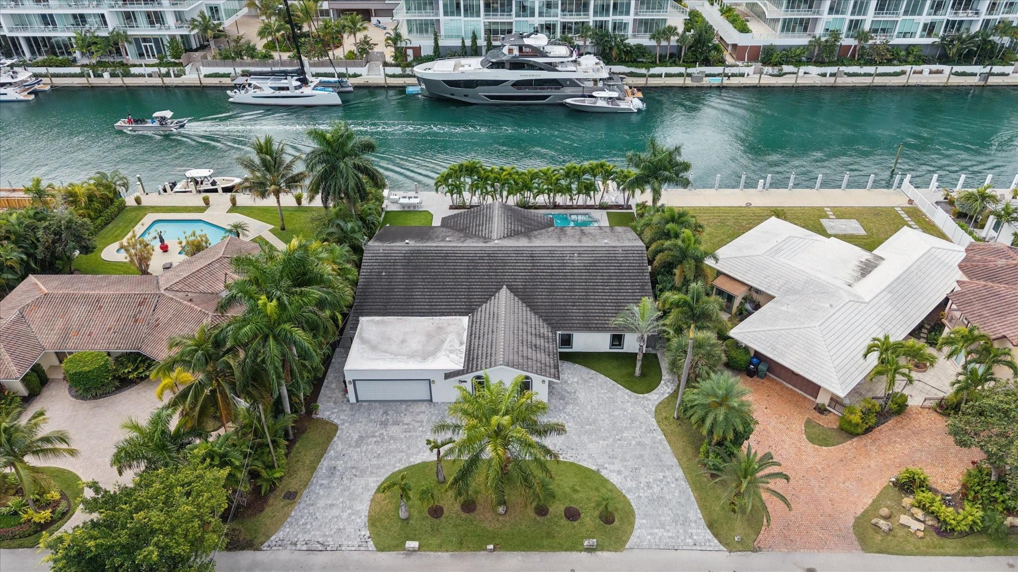 2540 Mercedes Fort Lauderdale, FL 33316