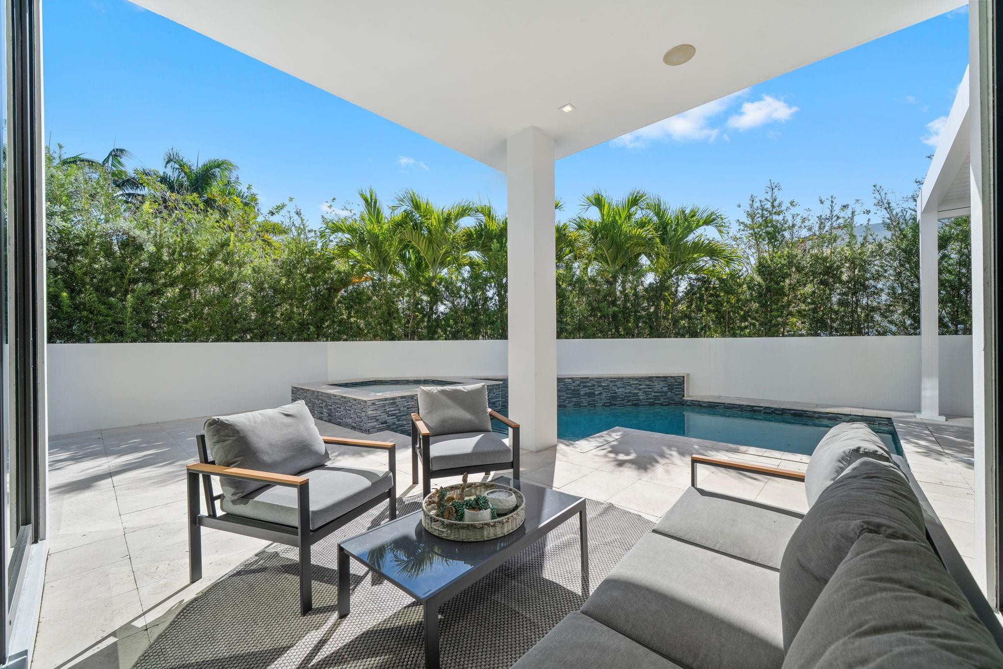 1111 SE 9th Fort Lauderdale, FL 33316